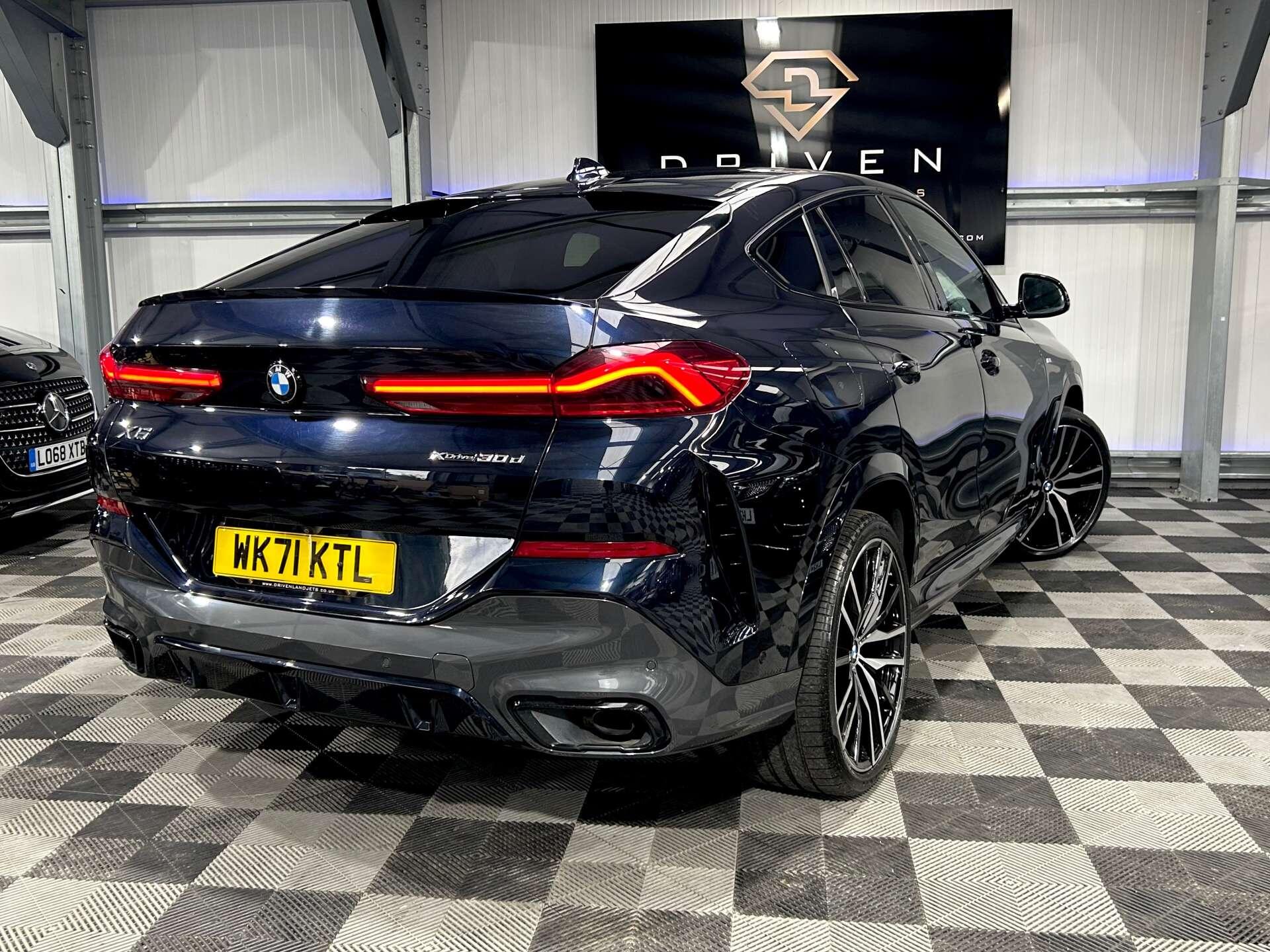 BMW X6 view 20
