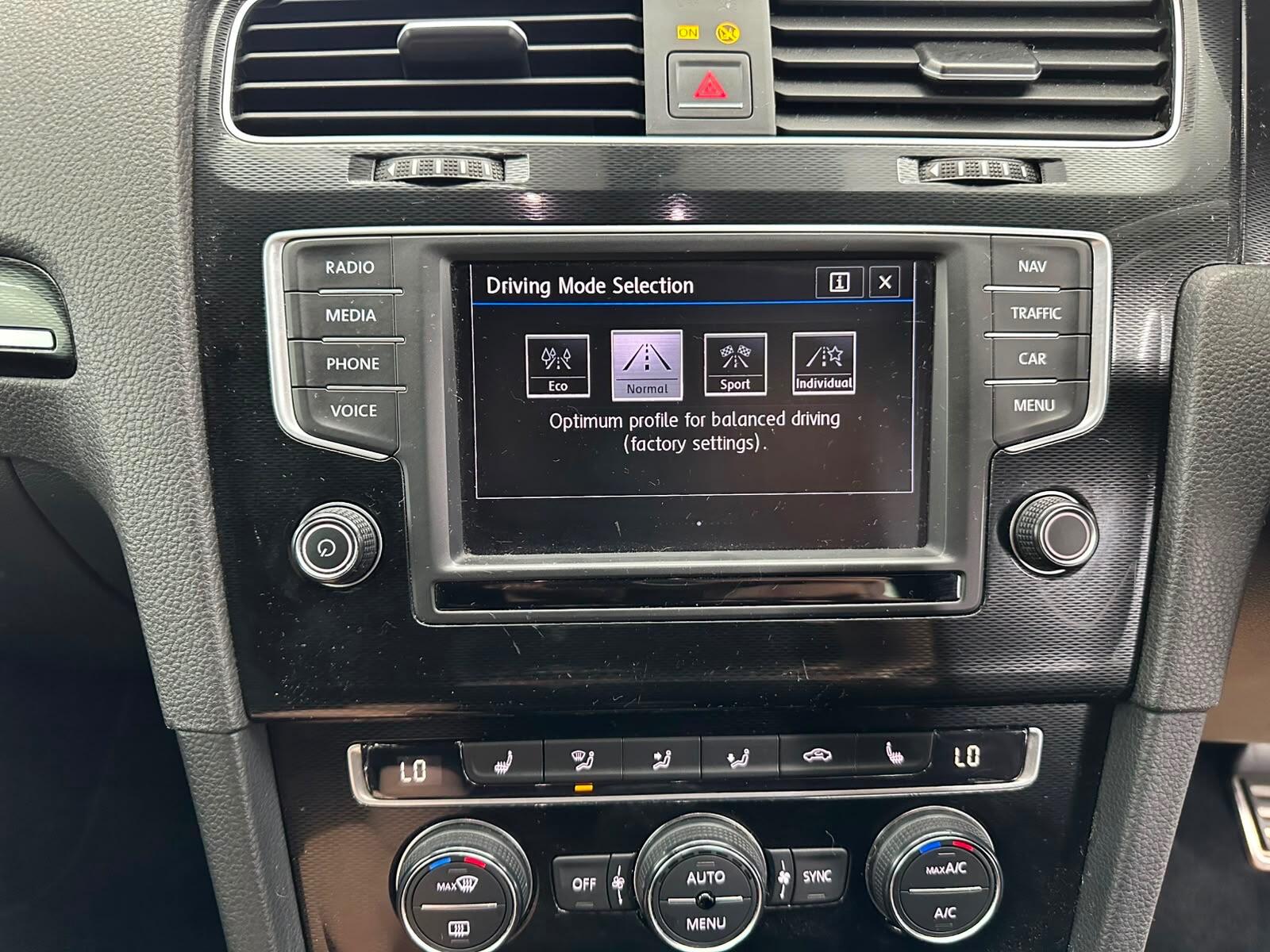 Volkswagen Golf view 38