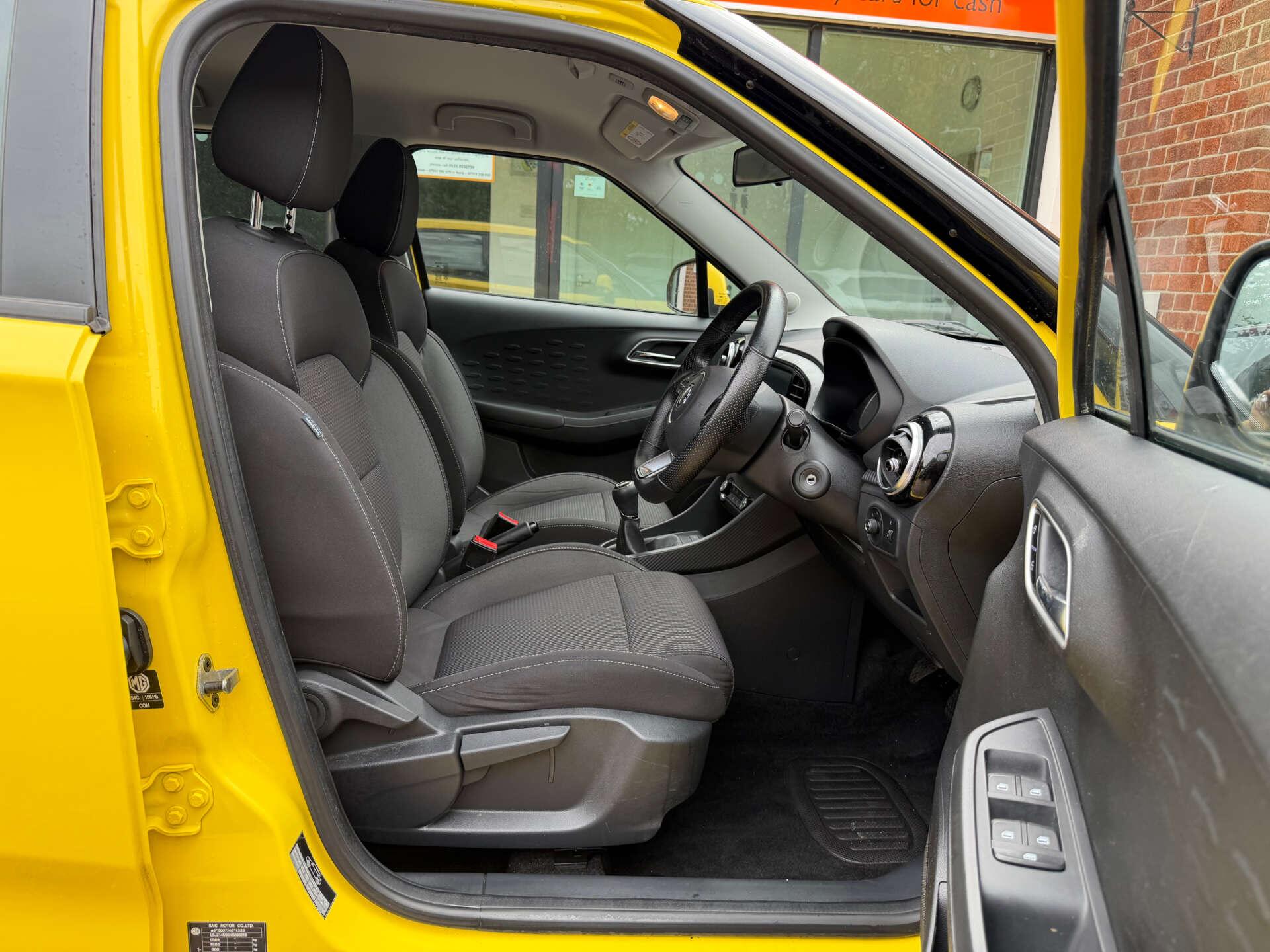 MG MG3 view 2