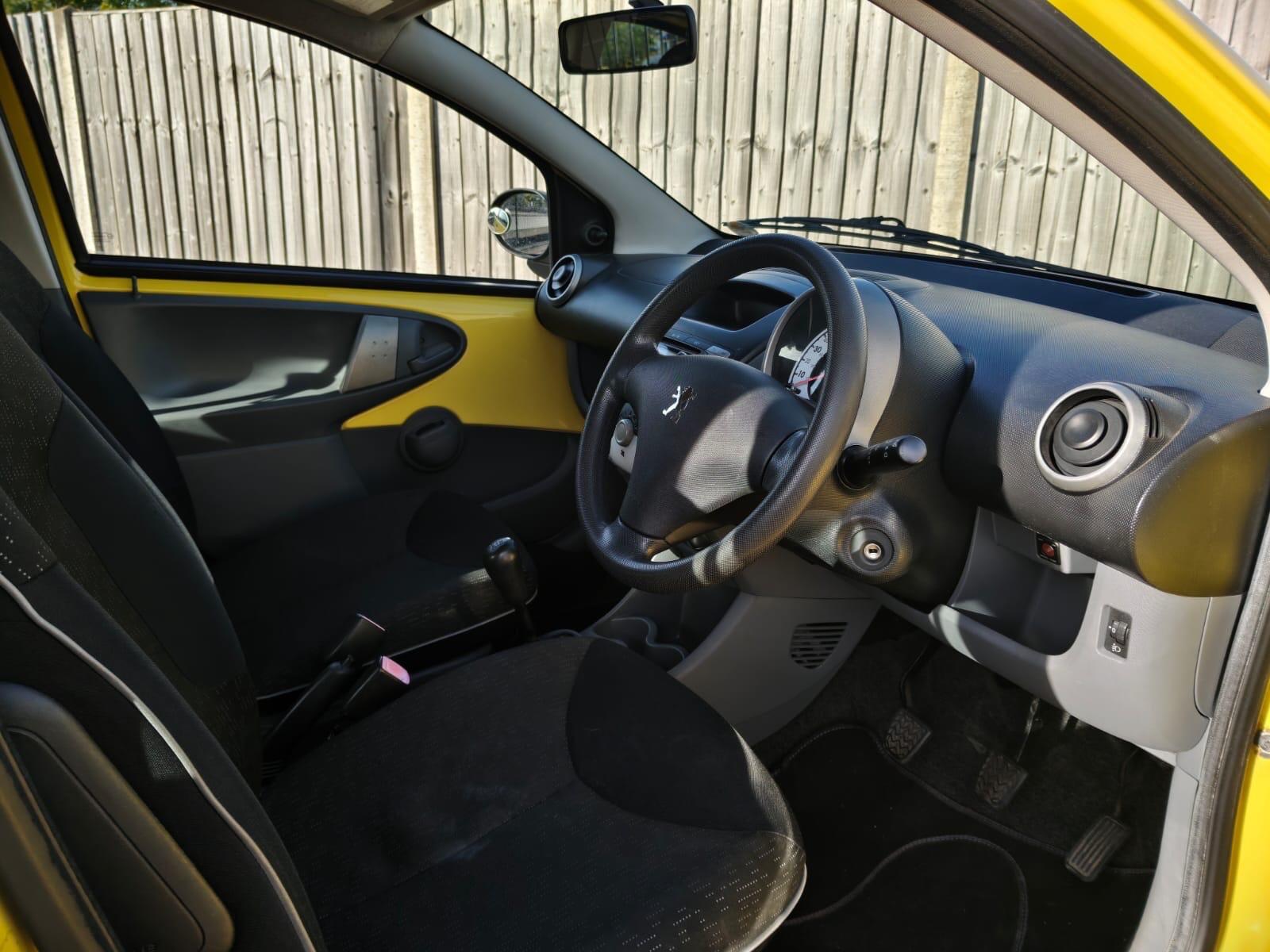 Peugeot 107 view 11