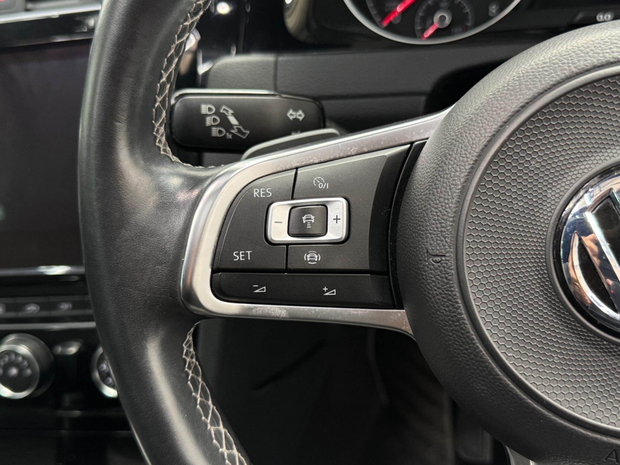 Volkswagen Golf view 32