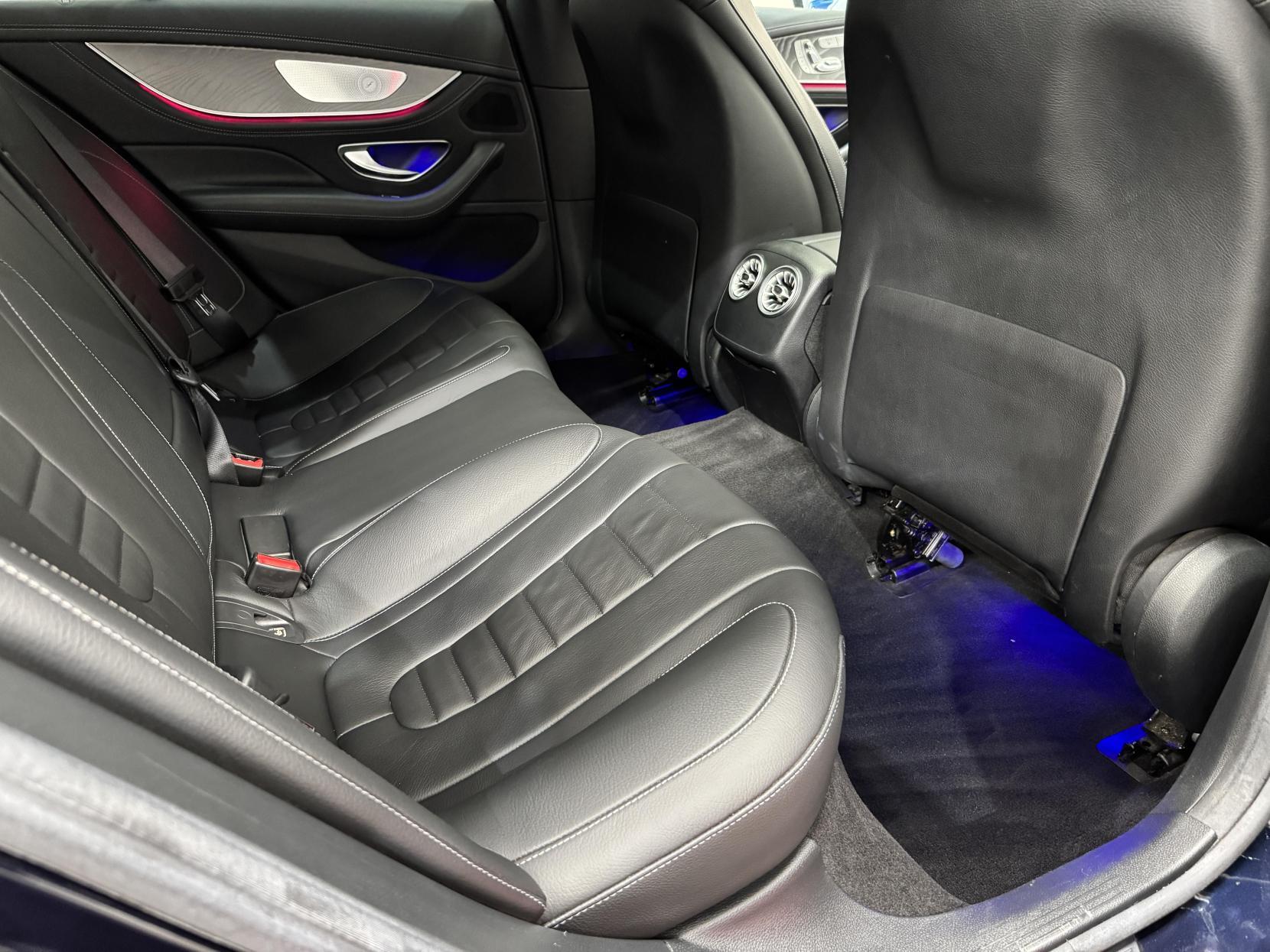Mercedes-Benz CLS view 61