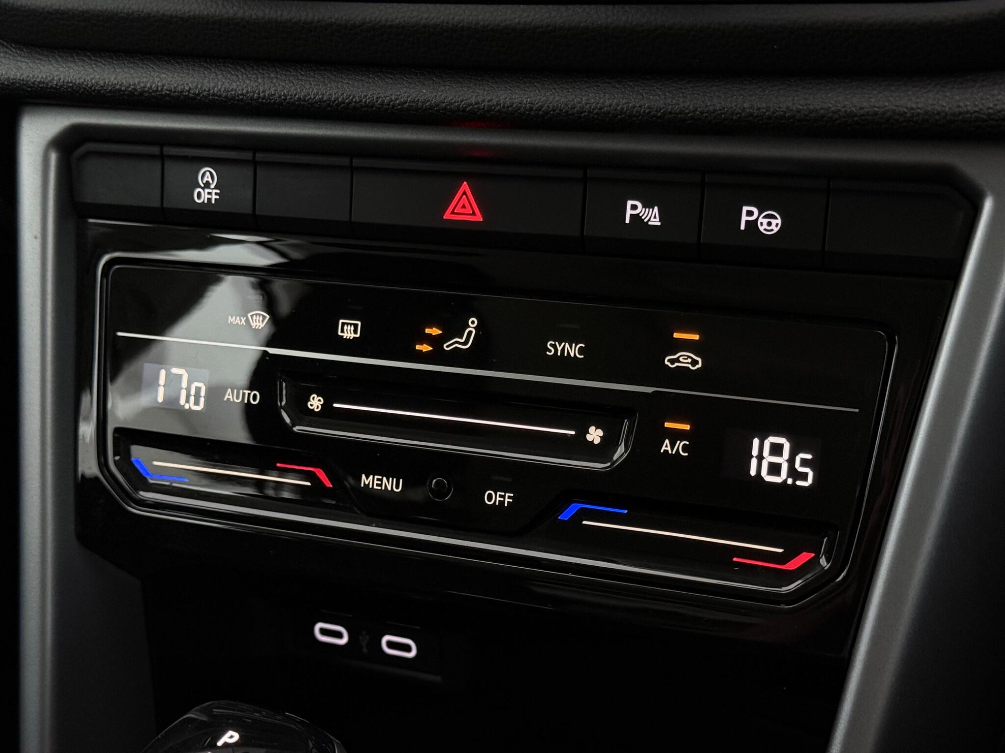 Volkswagen T-Roc view 20