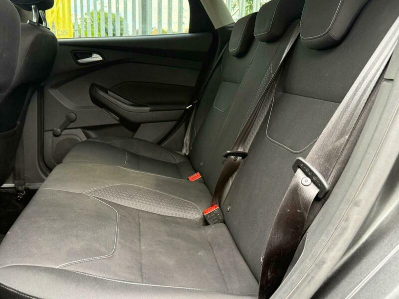 2017 Ford Focus image 34