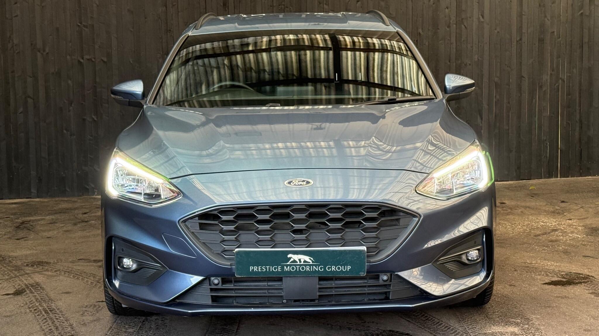 Ford Focus view 5