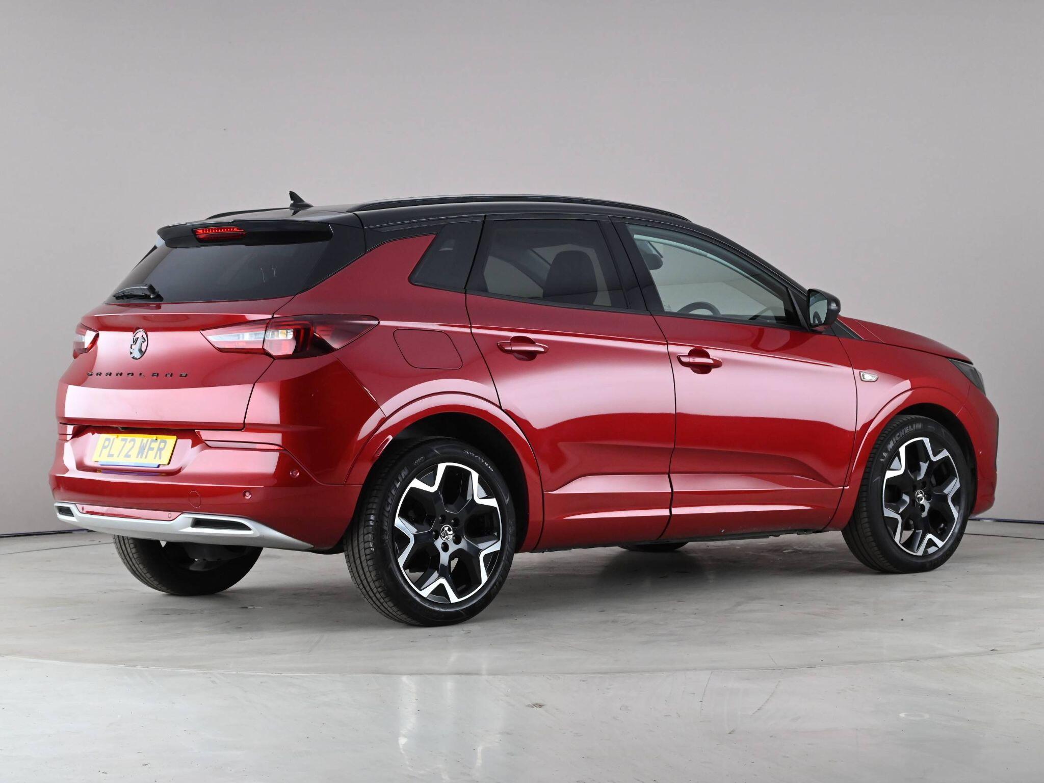 Vauxhall Grandland view 3