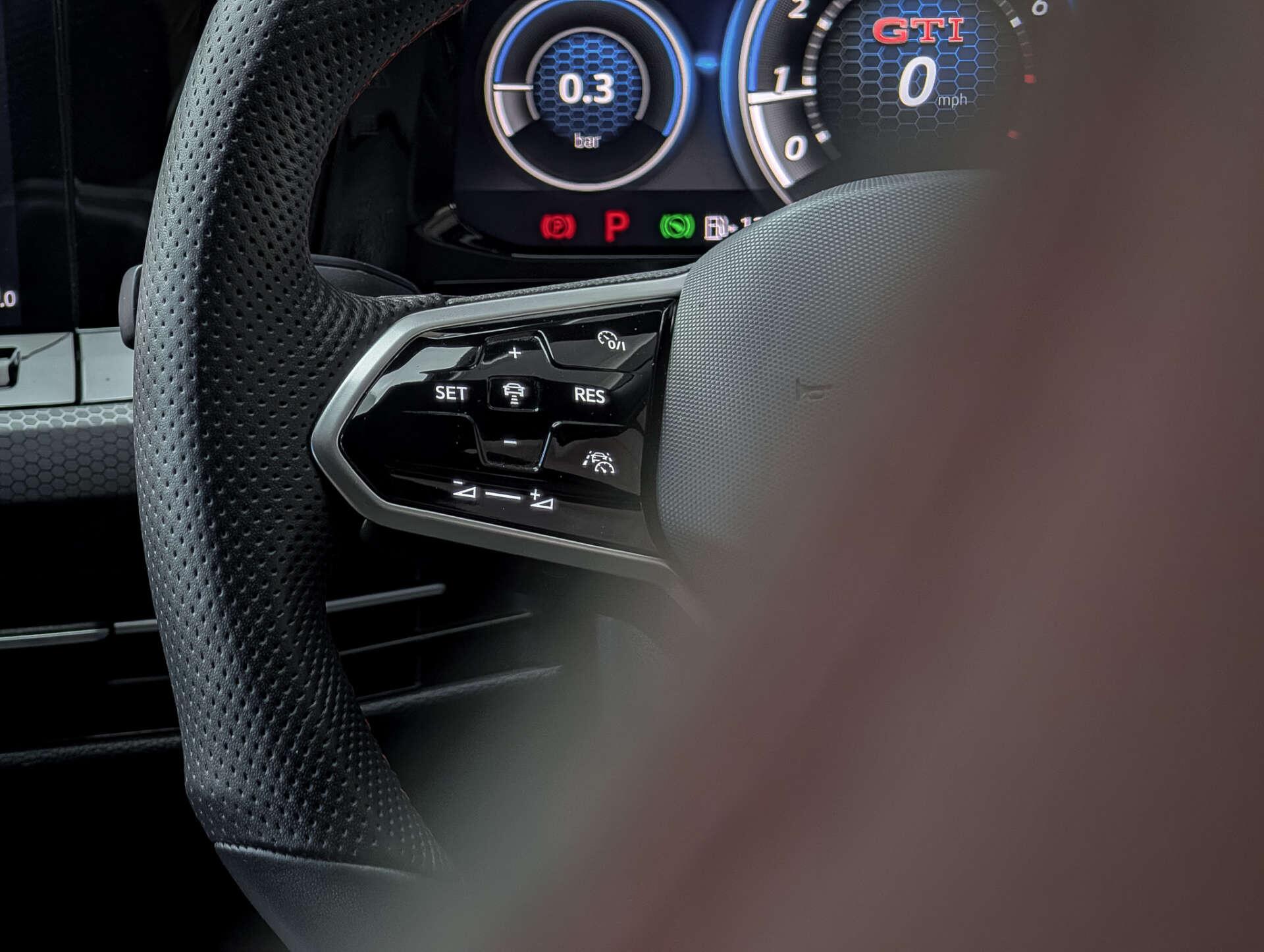 Volkswagen Golf view 31