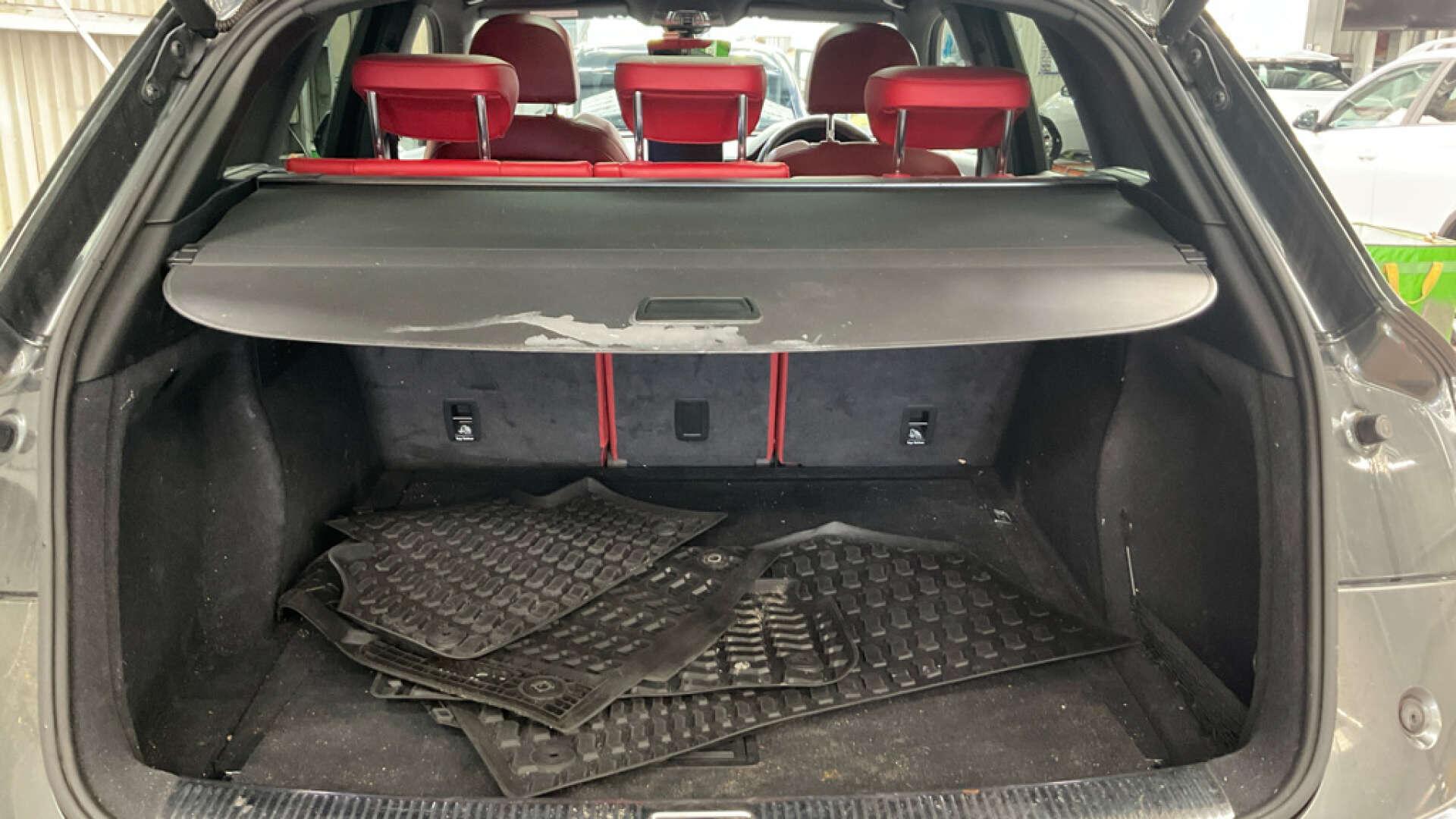 Audi SQ5 view 10