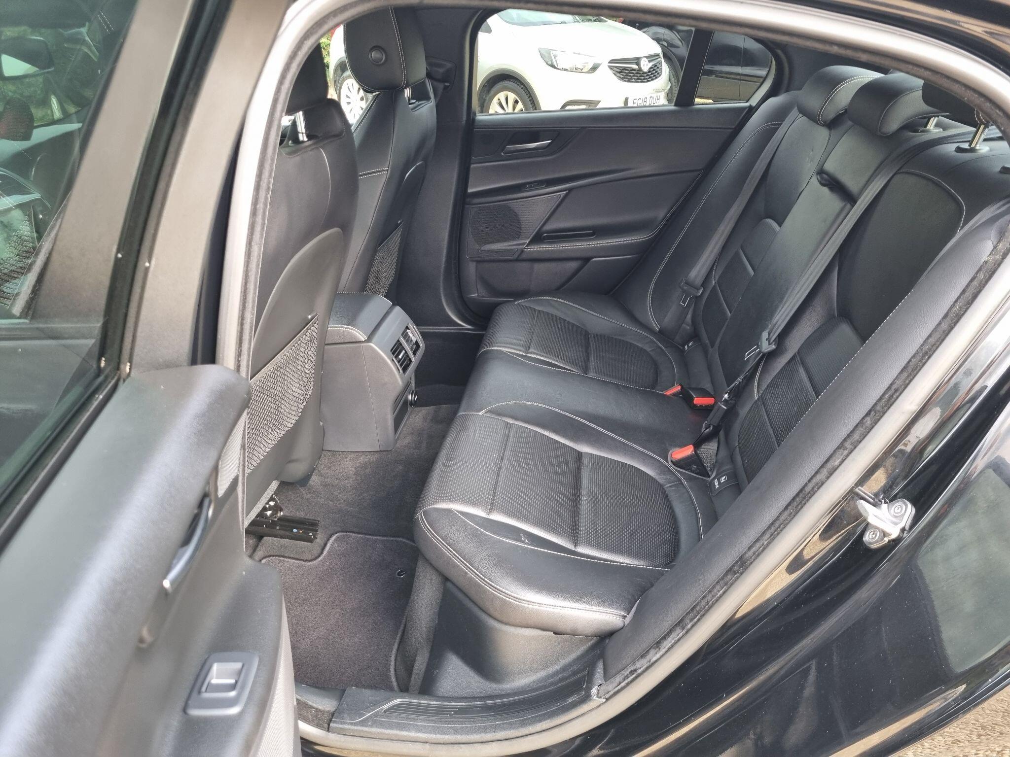 Jaguar Xe view 52