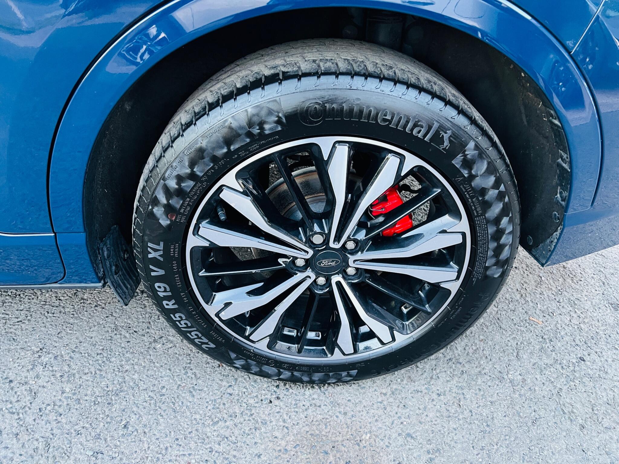 2023 Ford Kuga 2.5 EcoBoost Duratec 14.4kWh ST-Line X CVT Euro 6 (s/s) 5dr • 23,532 miles image 41