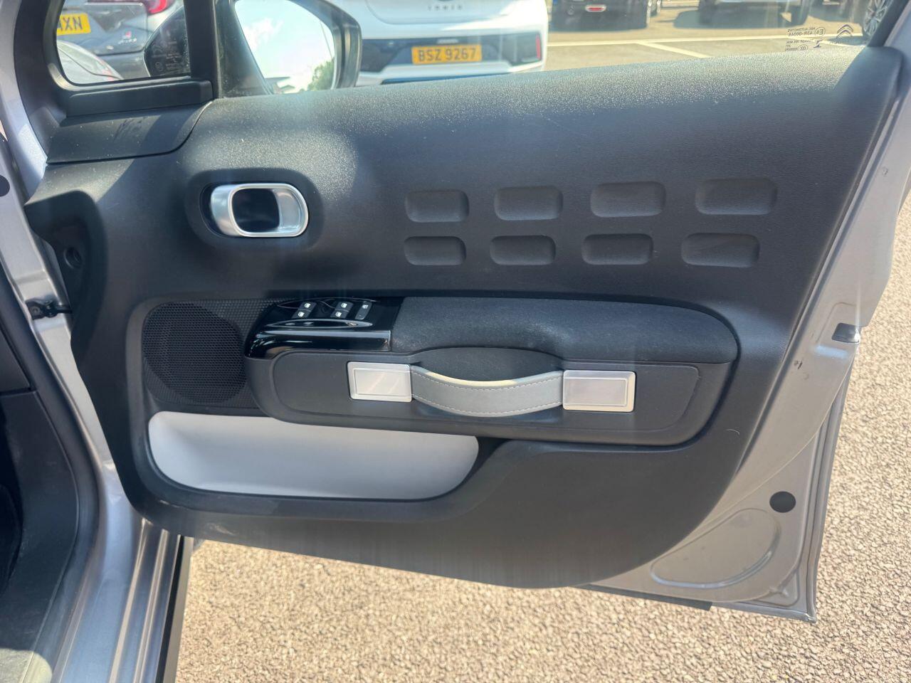 Citroen C3 view 12