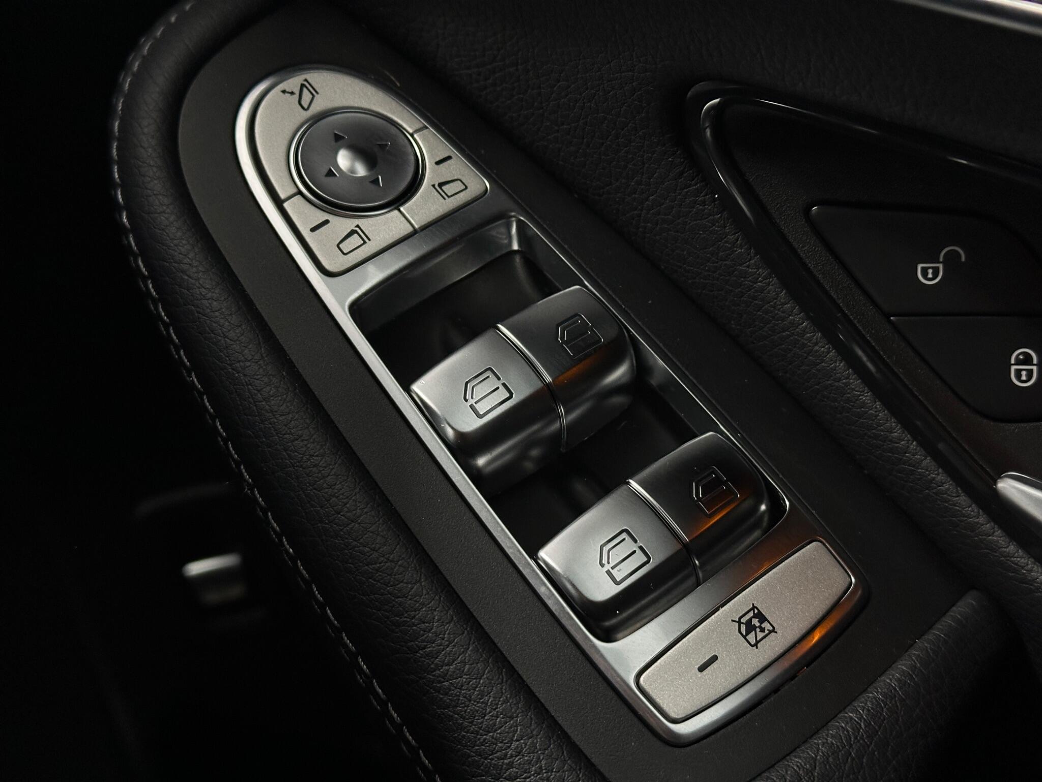 Mercedes-Benz GLC view 19