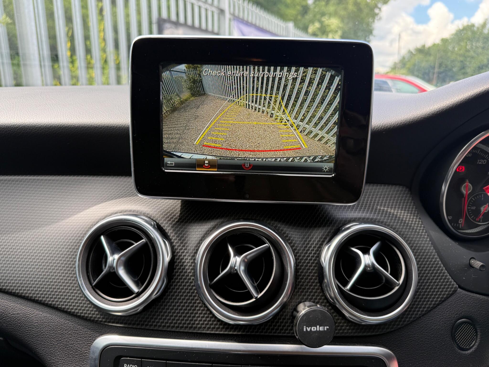 2017 Mercedes-Benz GLA image 39