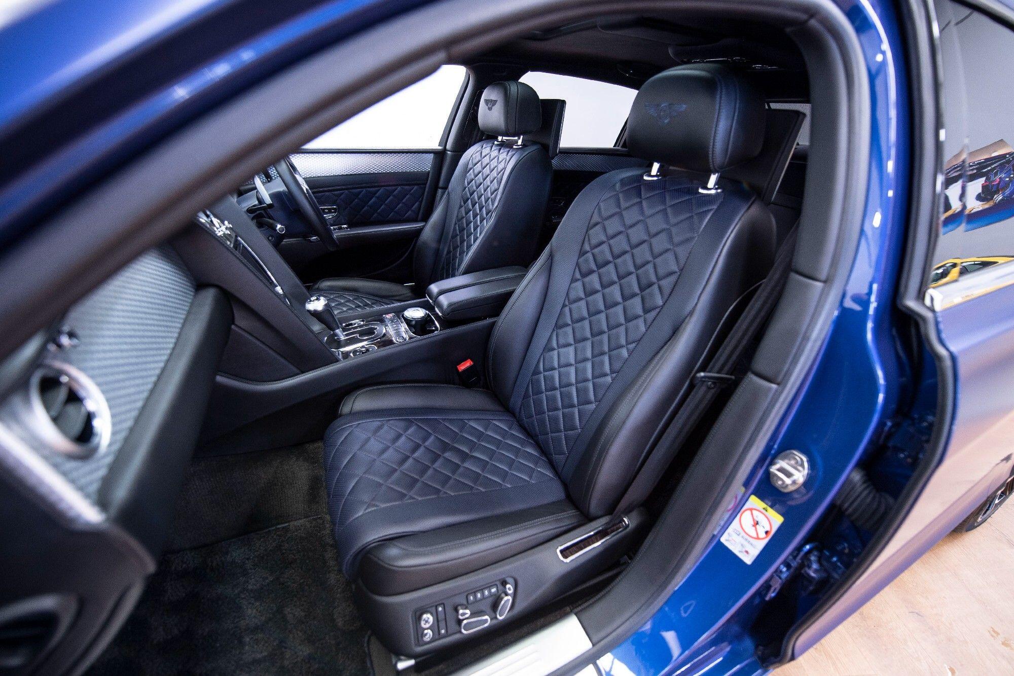 Bentley Flying Spur view 32