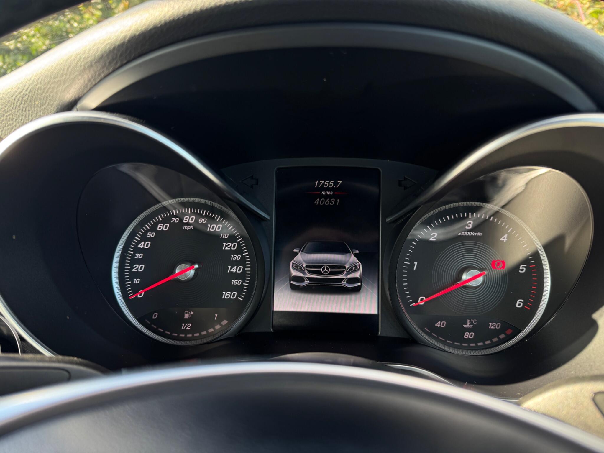 Mercedes-Benz C-Class view 35