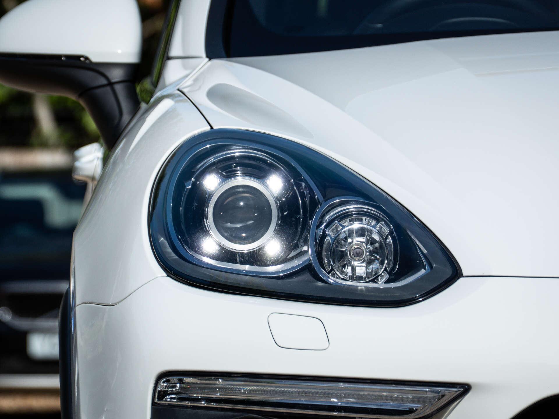 Porsche Cayenne view 10