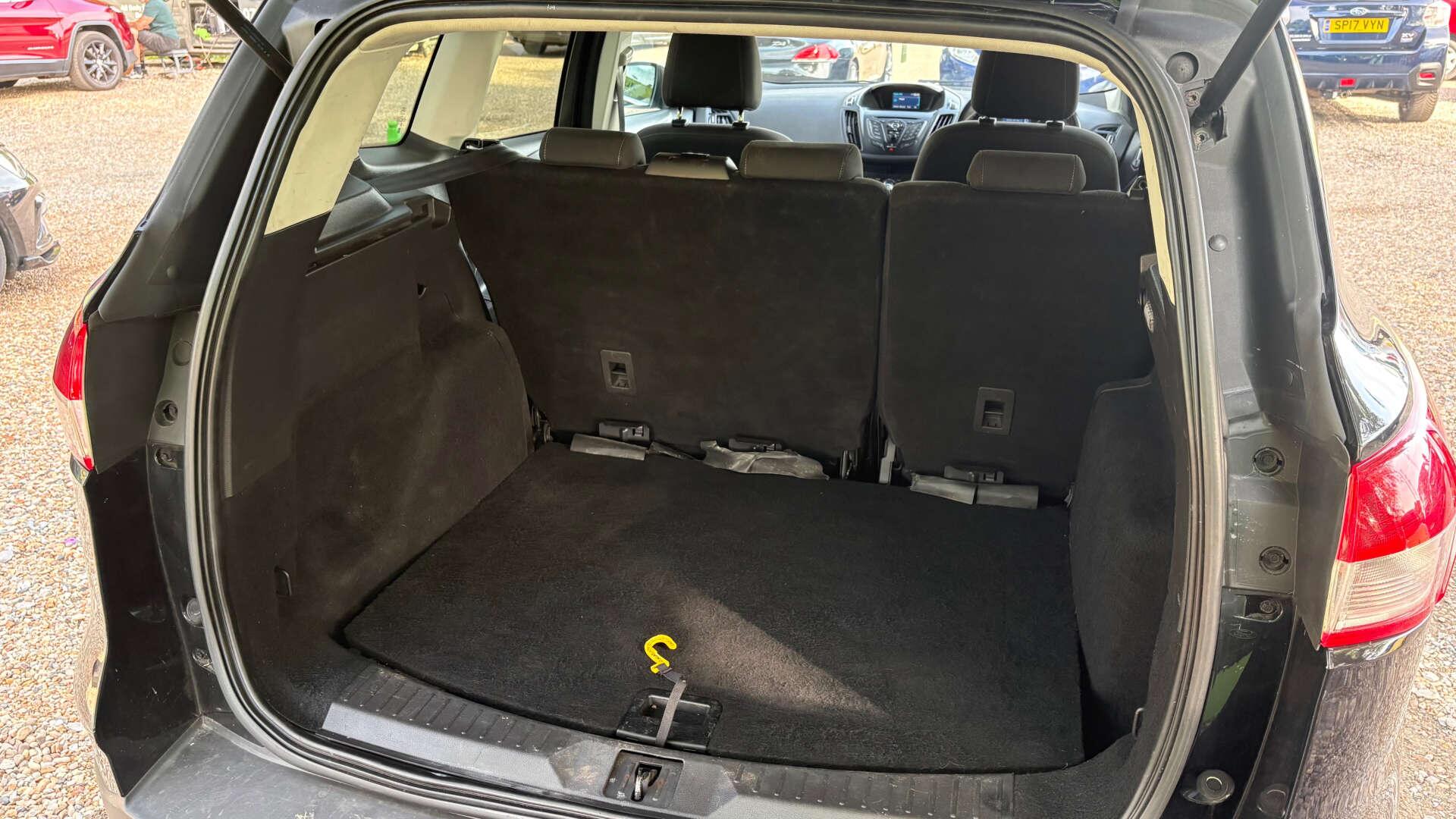 Ford Kuga view 39