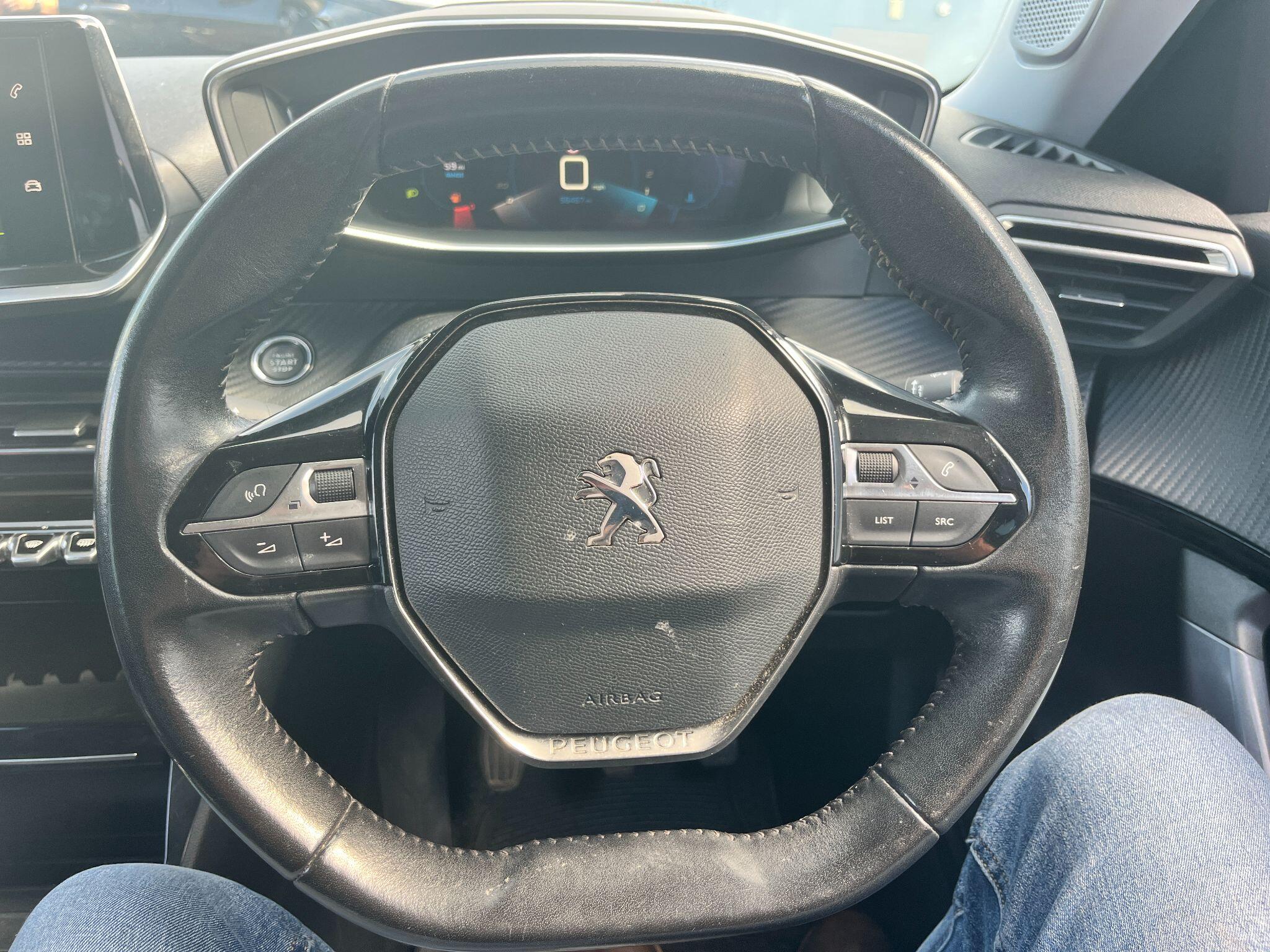 Peugeot 2008 view 19