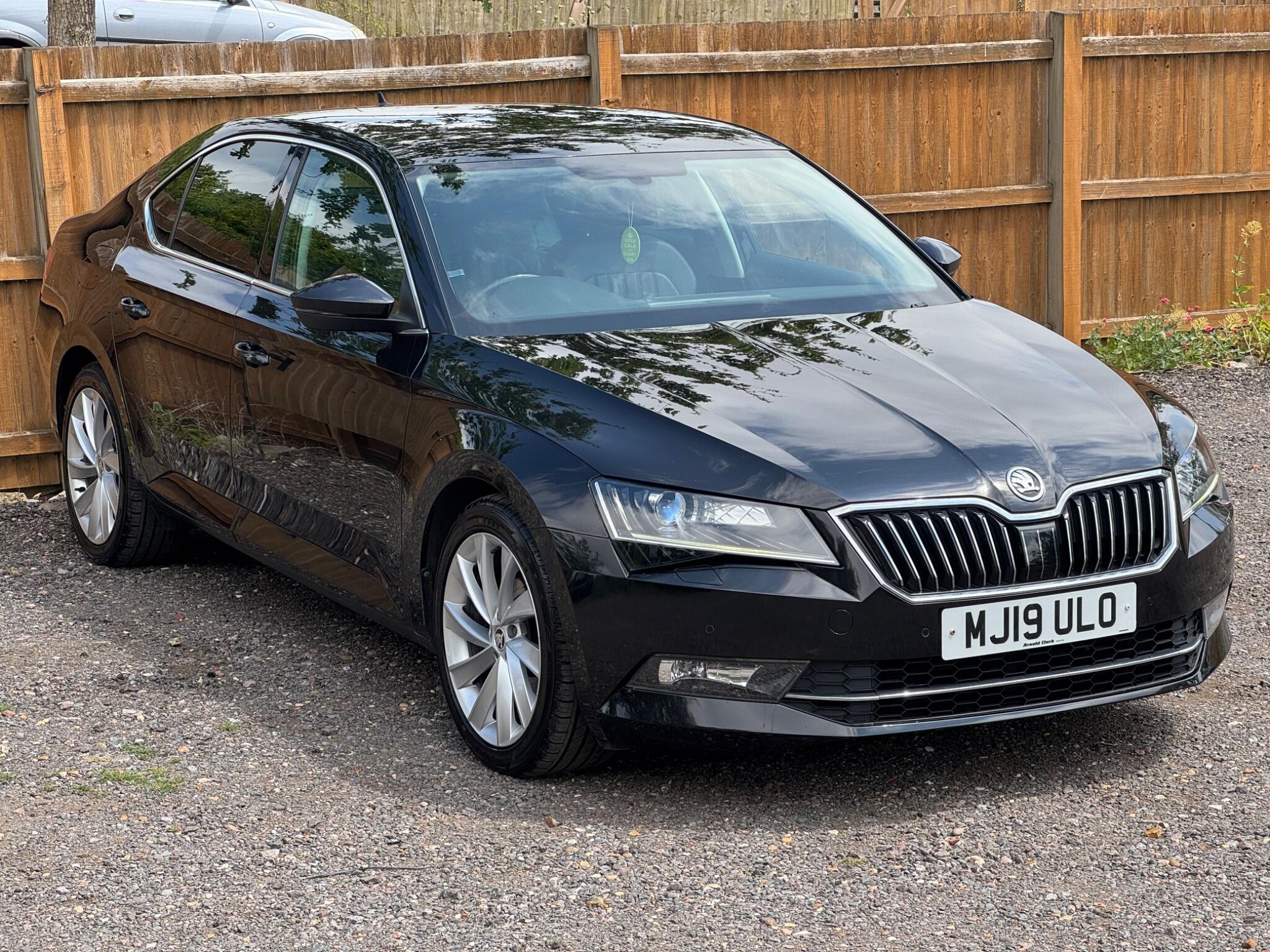 Skoda Superb view 5
