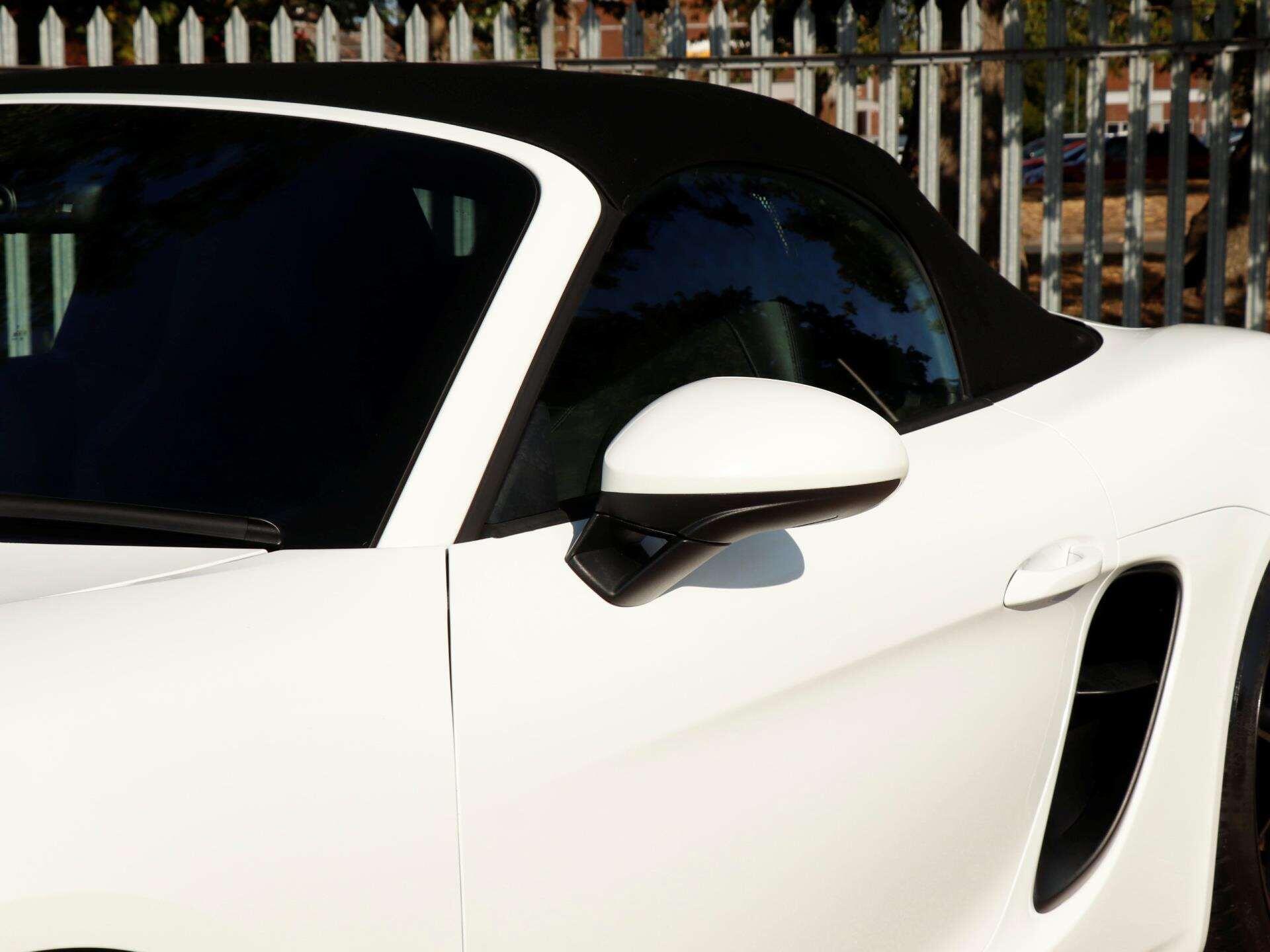 Porsche Boxster view 31