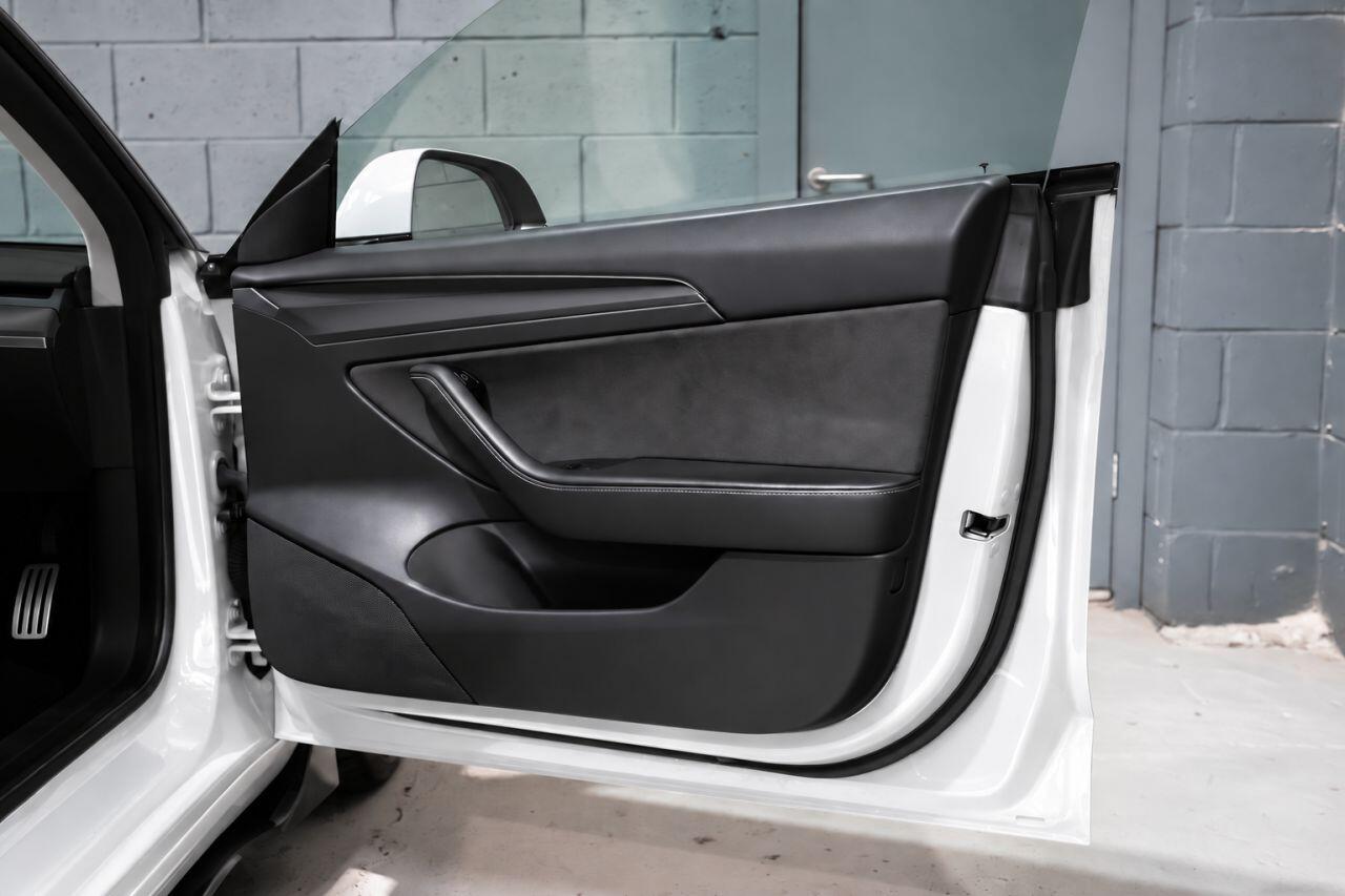 Tesla Model 3 view 9