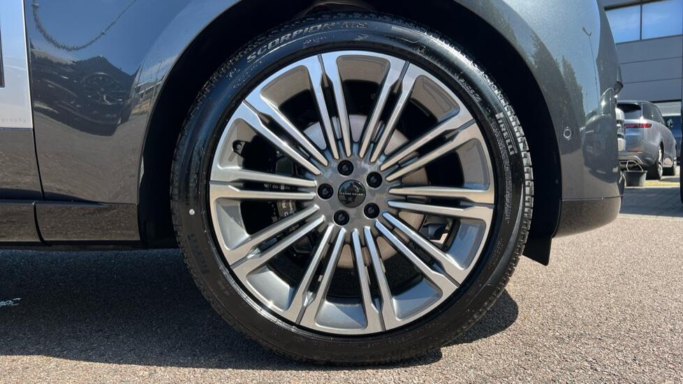 Land Rover Range Rover view 8