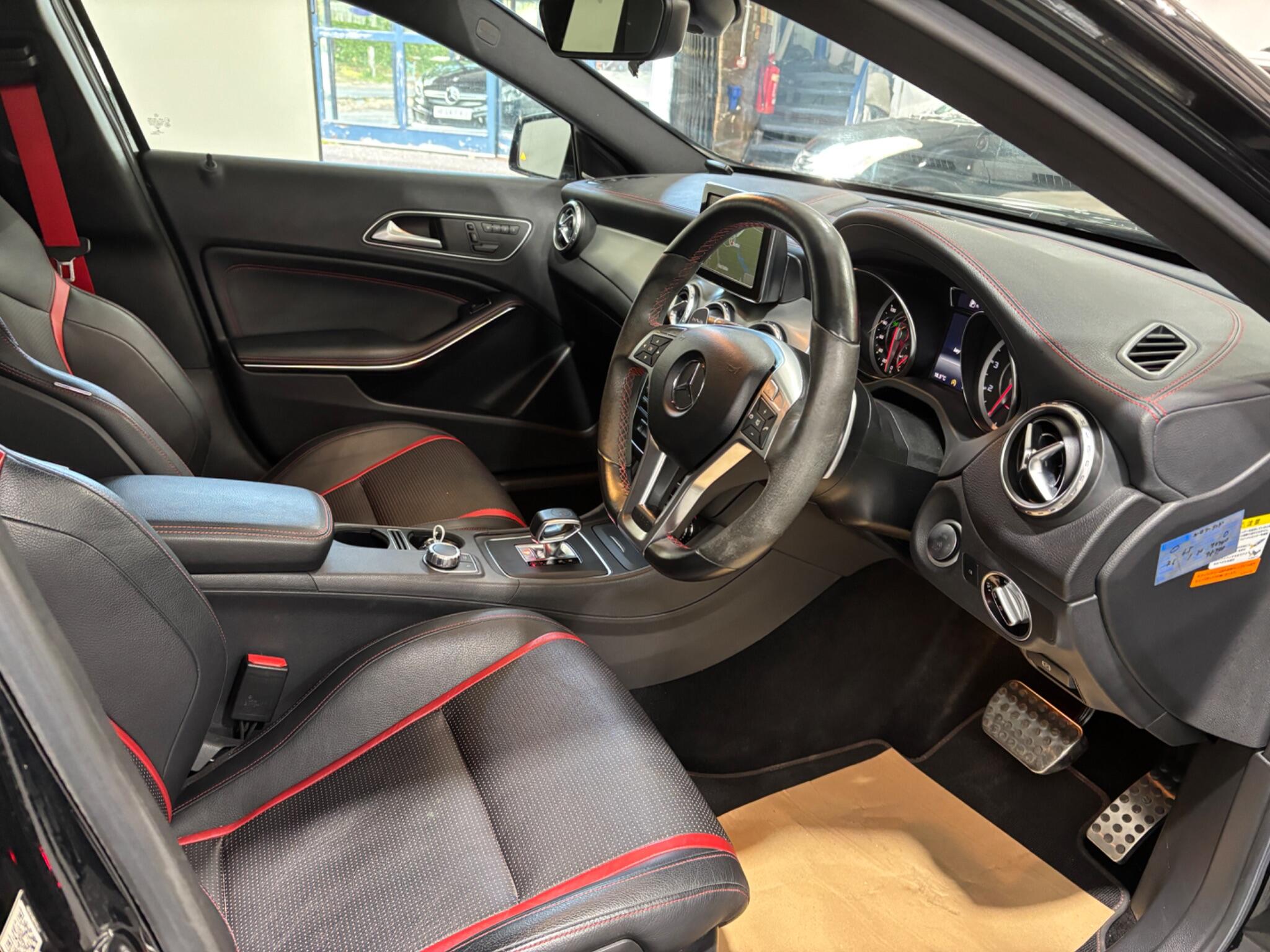 Mercedes-Benz Gla view 26