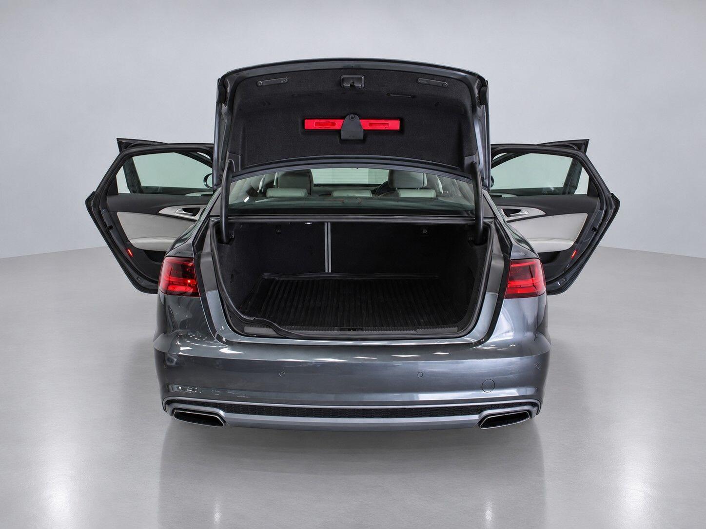 Audi A6 view 23