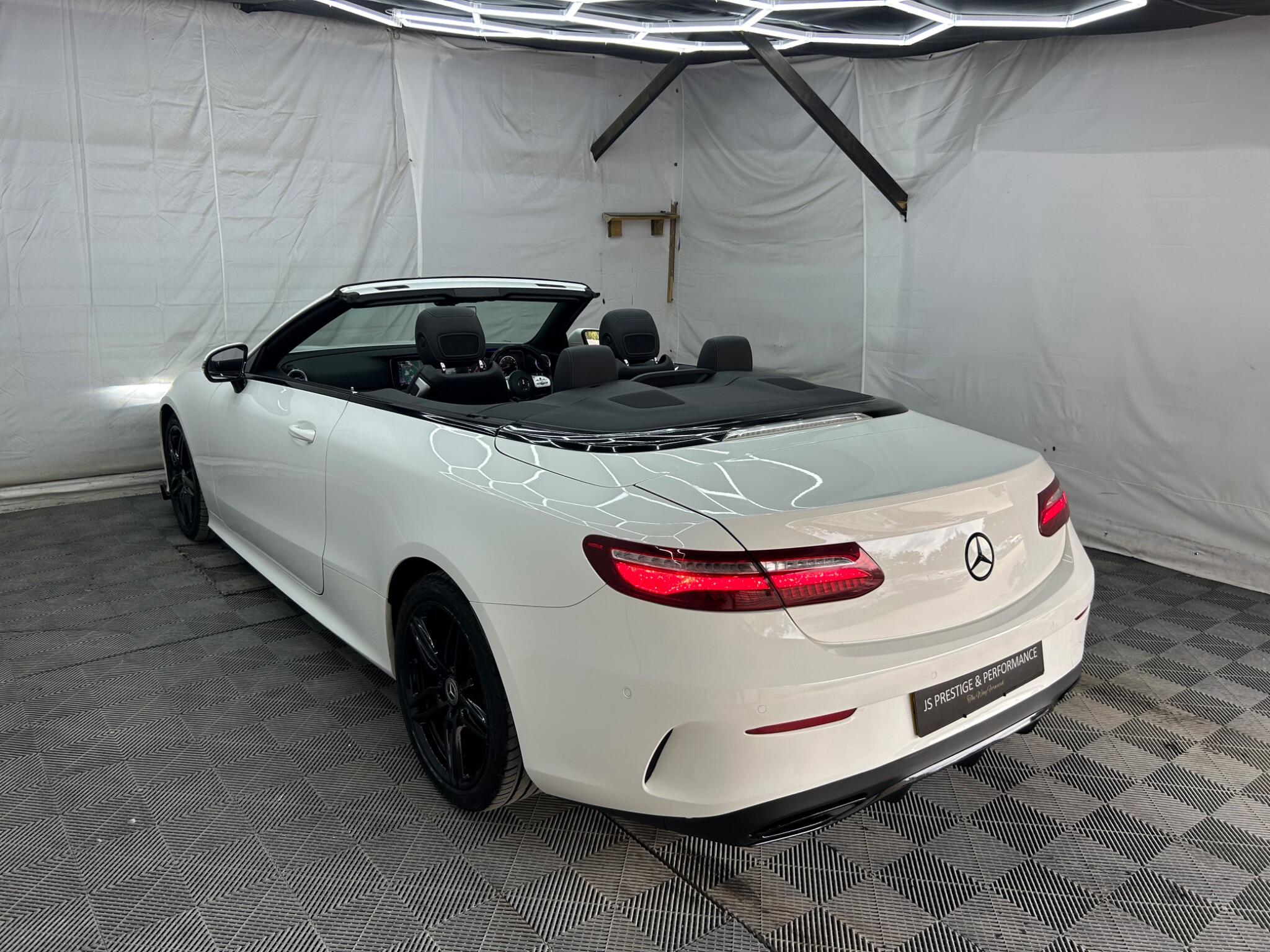 Mercedes-Benz E-Class view 4