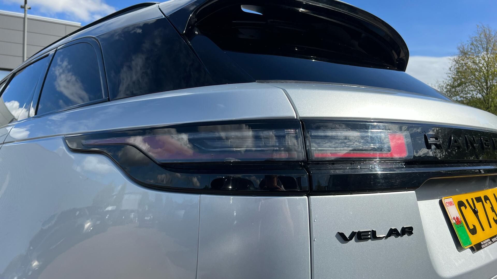 Land Rover Range Rover Velar view 22