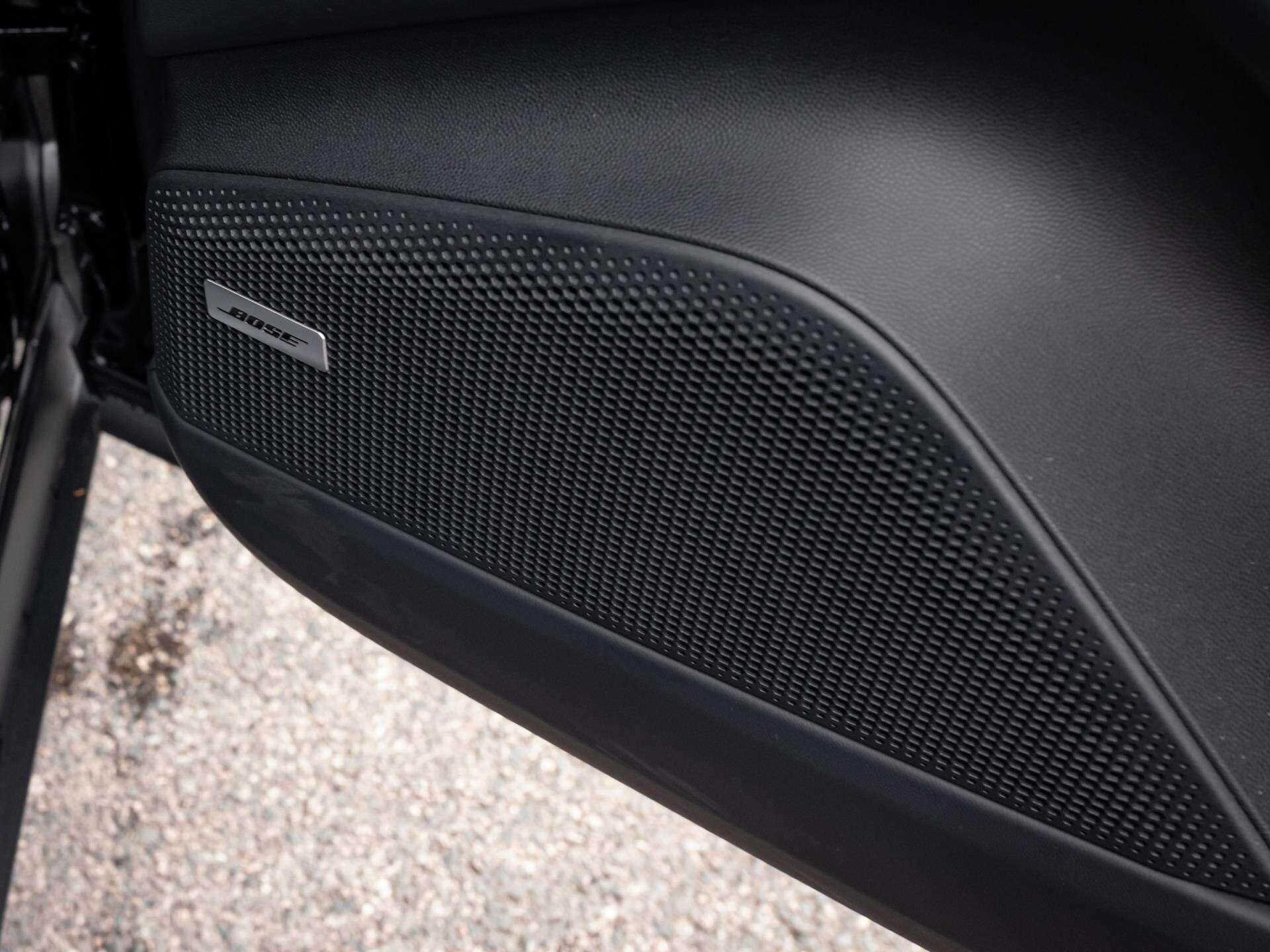 Porsche Macan view 34