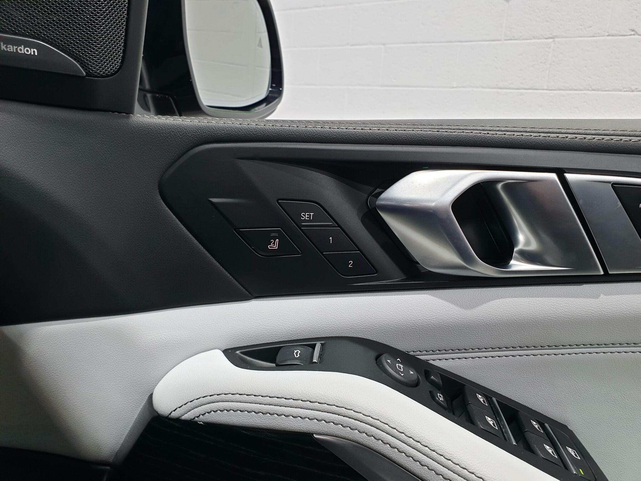 BMW X5 view 56