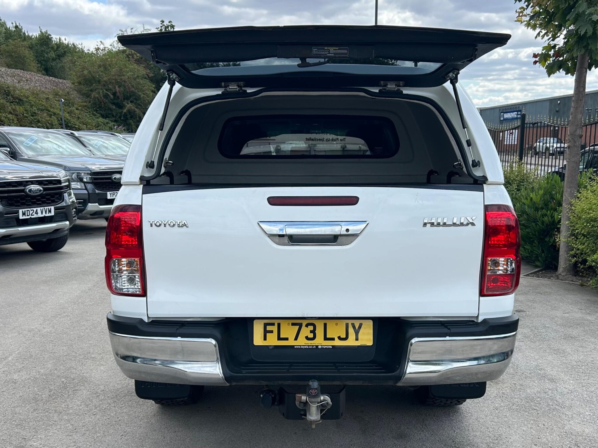 Toyota Hilux view 49