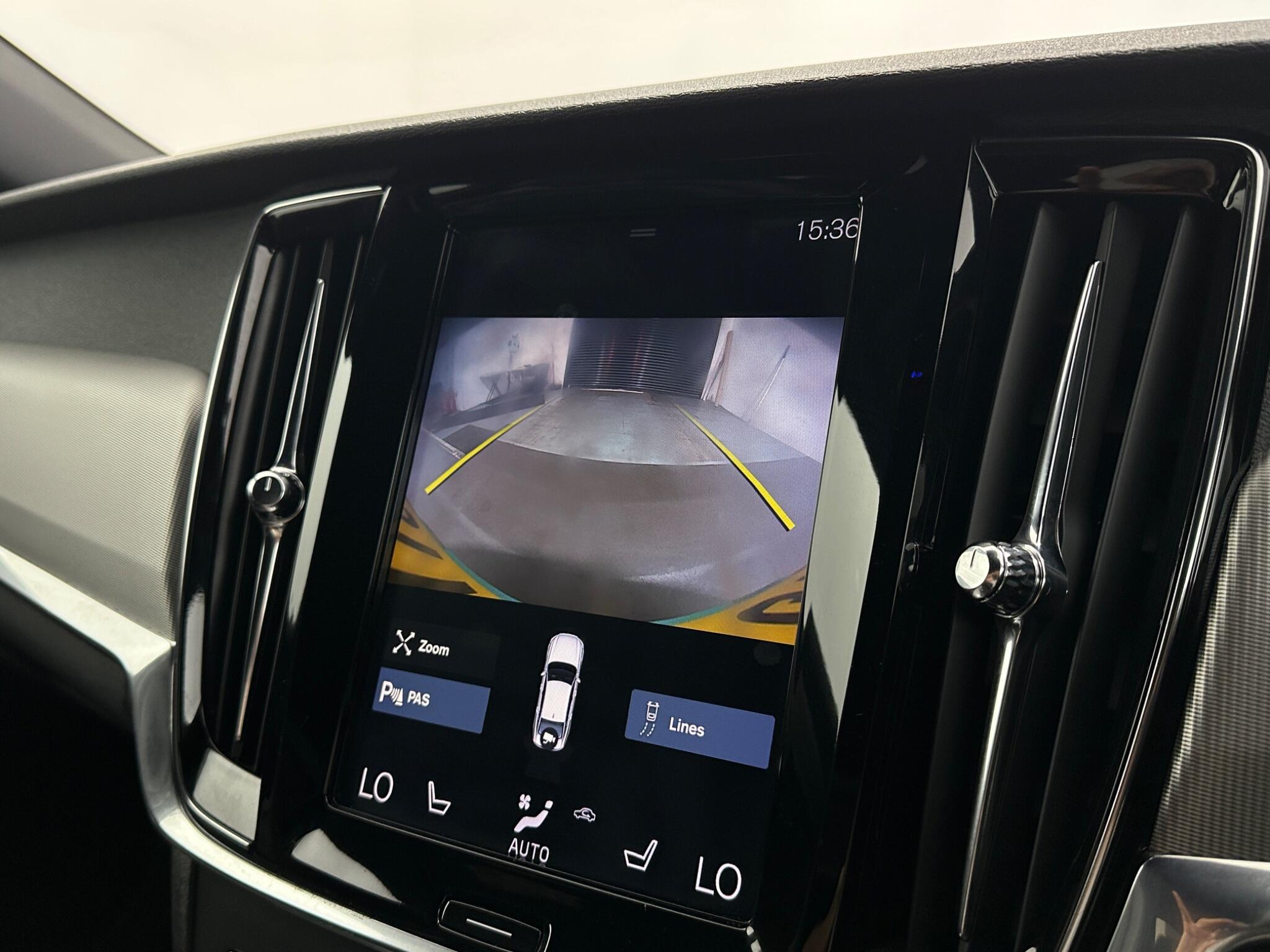 Volvo S90 view 22