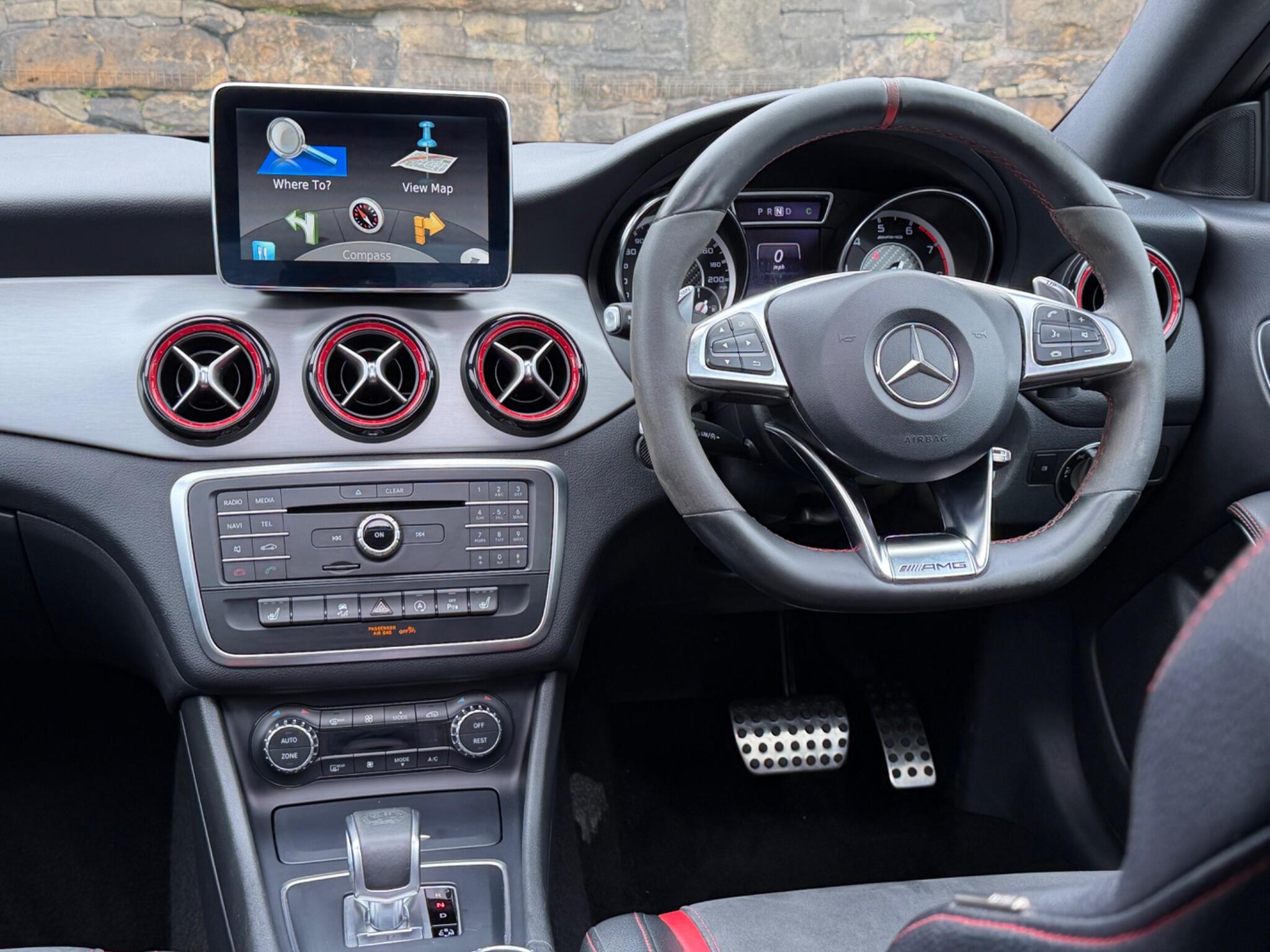 Mercedes-Benz Cla view 25