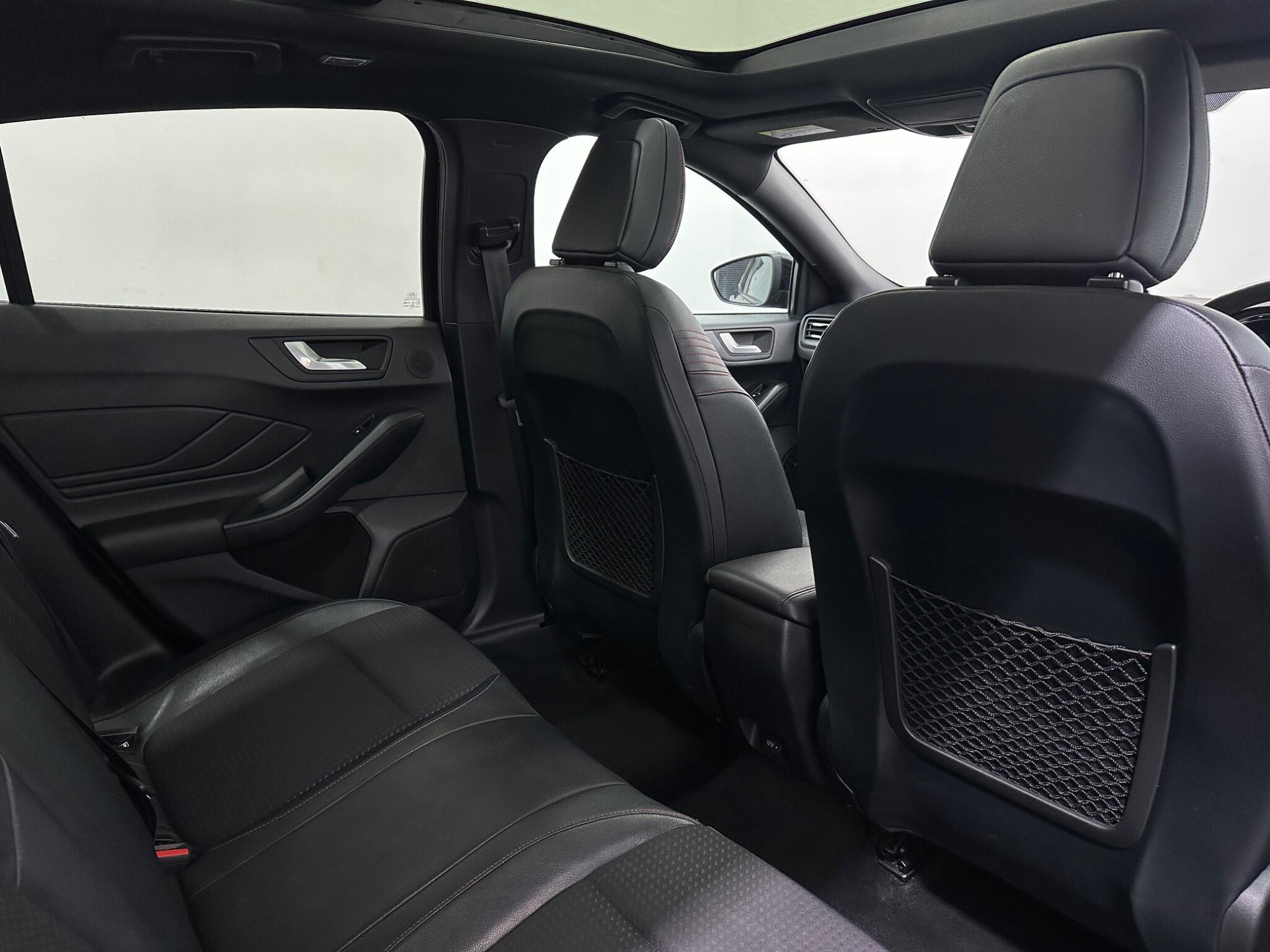 Ford Focus view 38