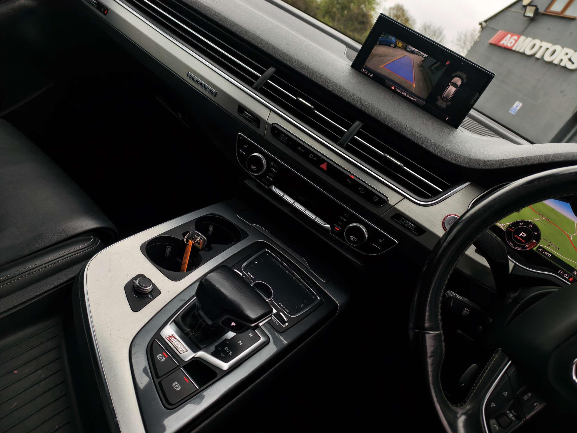 Audi SQ7 view 37