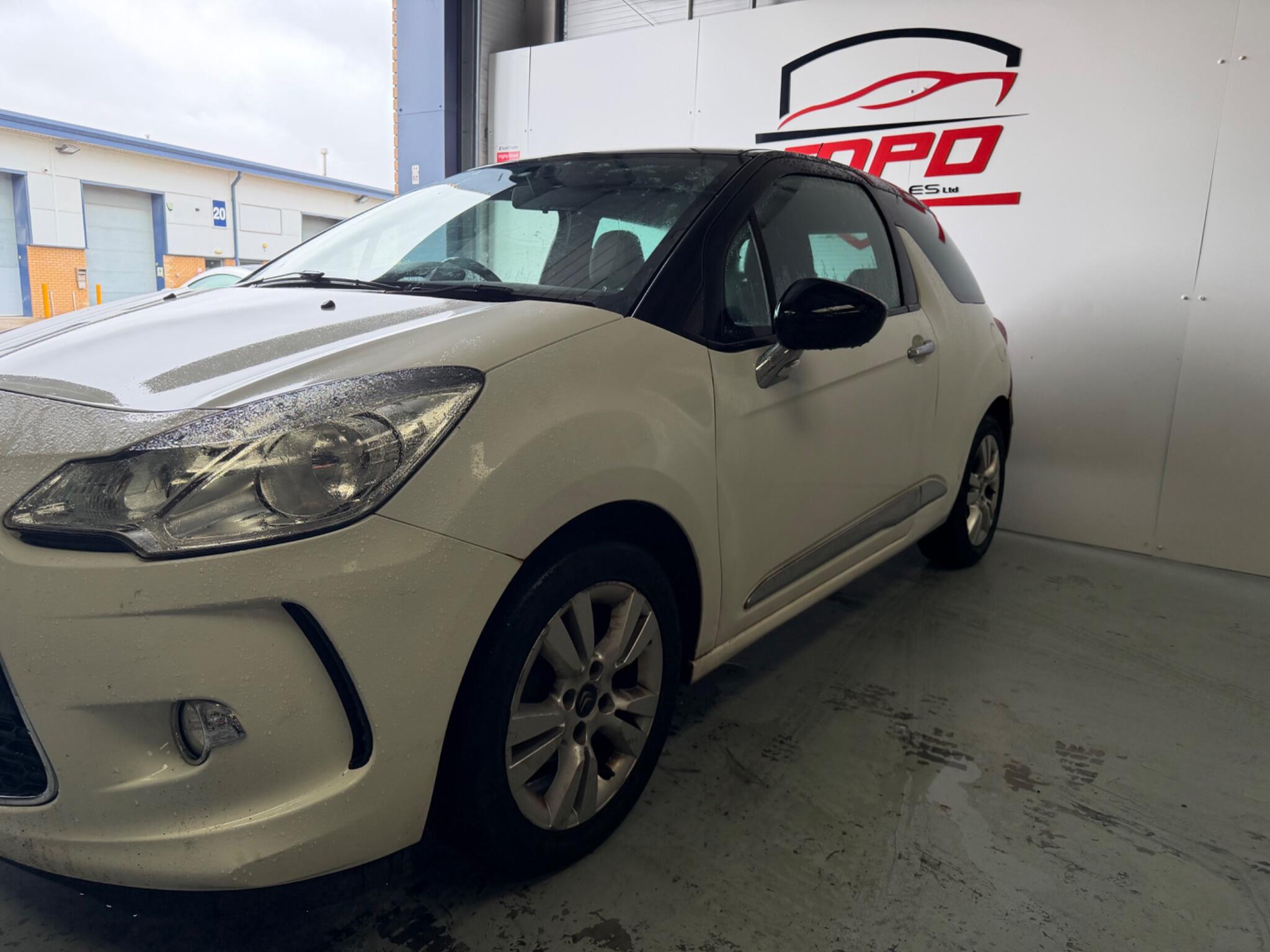 Citroen DS3 view 14