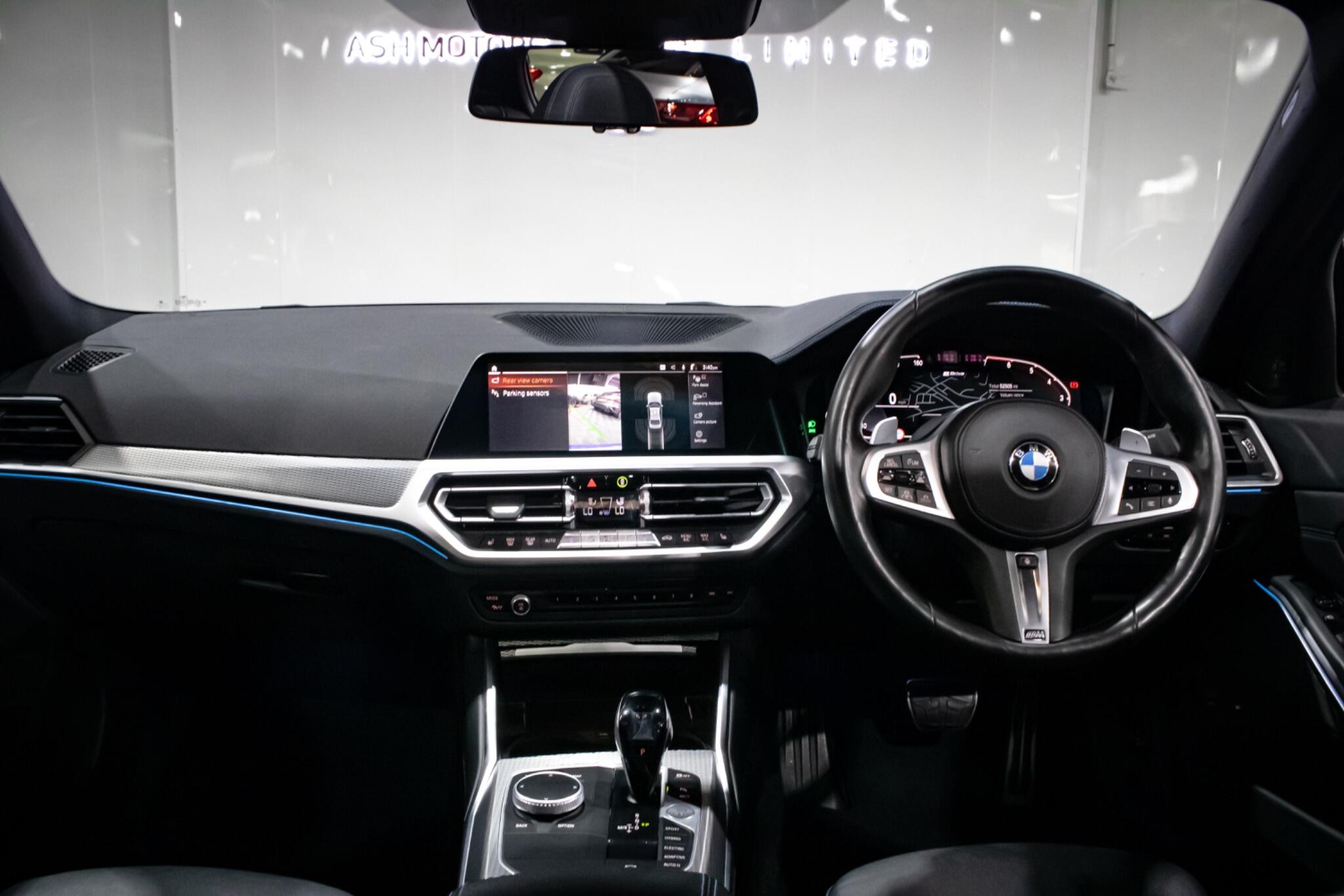 BMW 3 Series view 26