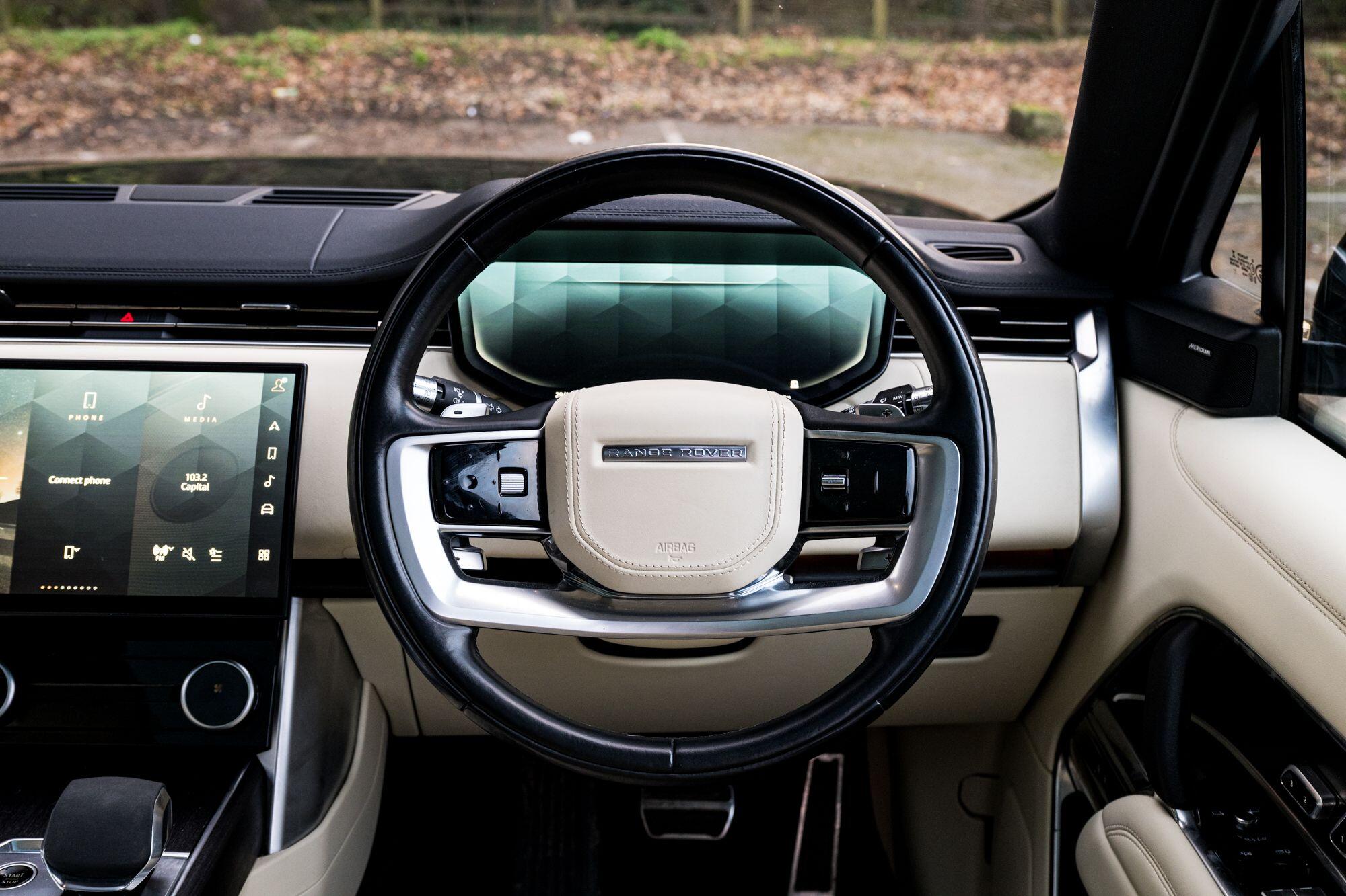 Land Rover Range Rover view 42
