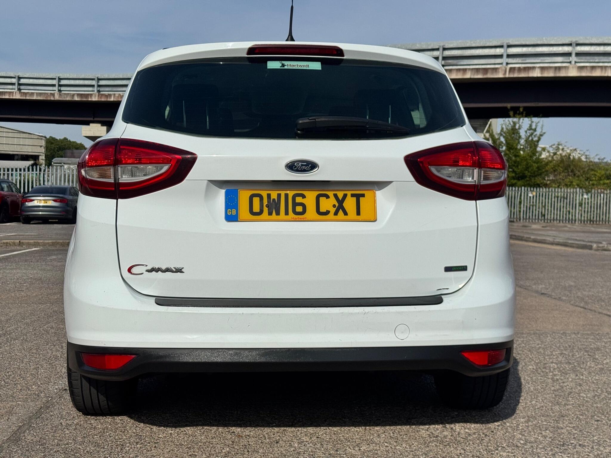 Ford C-Max view 13