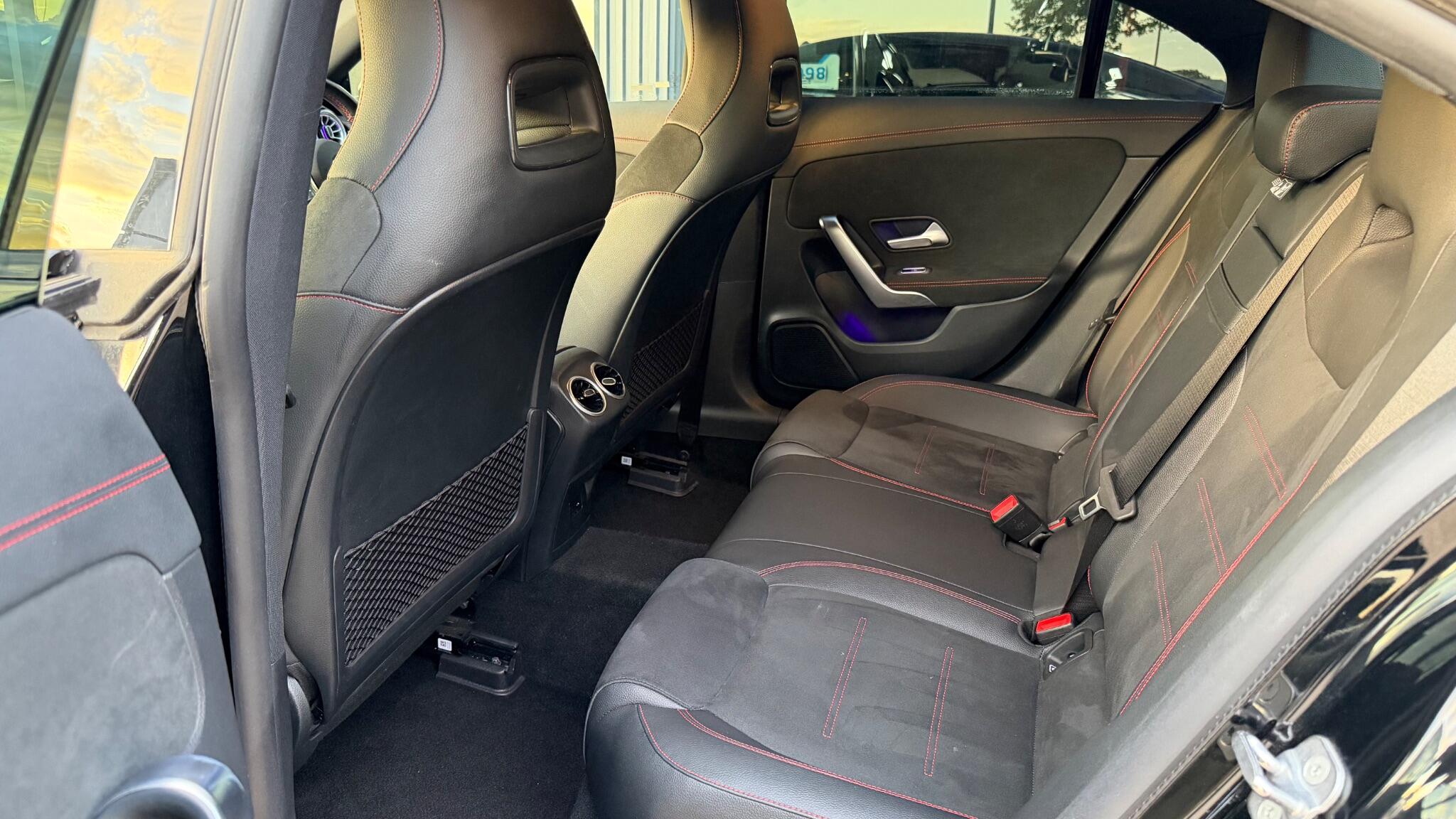 Mercedes-Benz Cla view 14