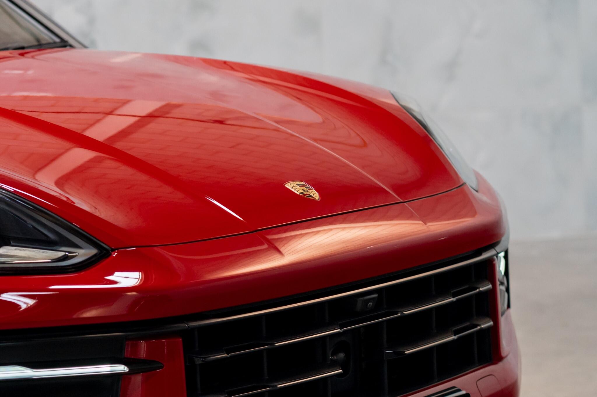 Porsche Cayenne view 39
