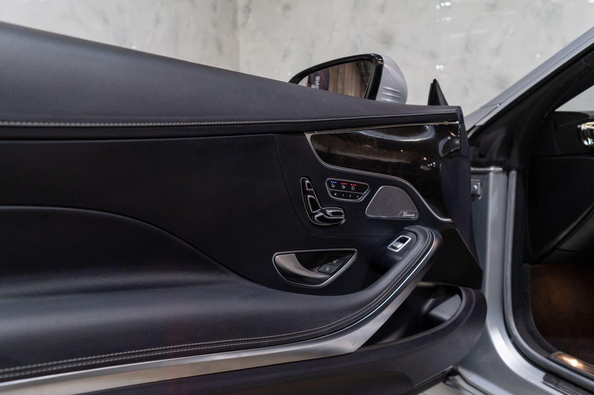 Mercedes-Benz S-Class view 31