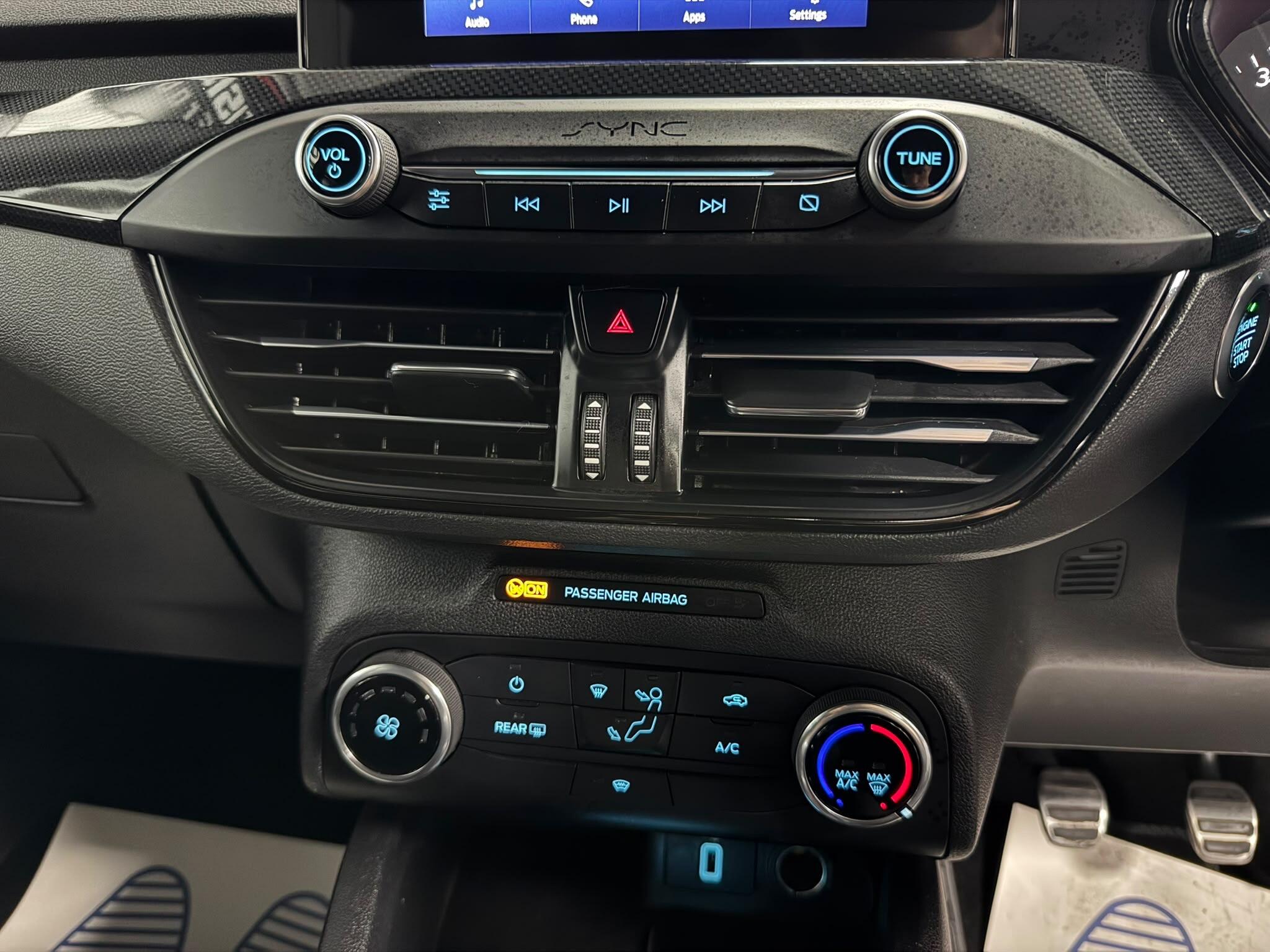 Ford Focus view 40