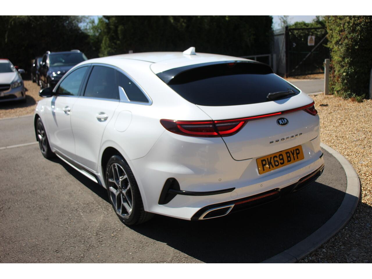 Kia Proceed view 10