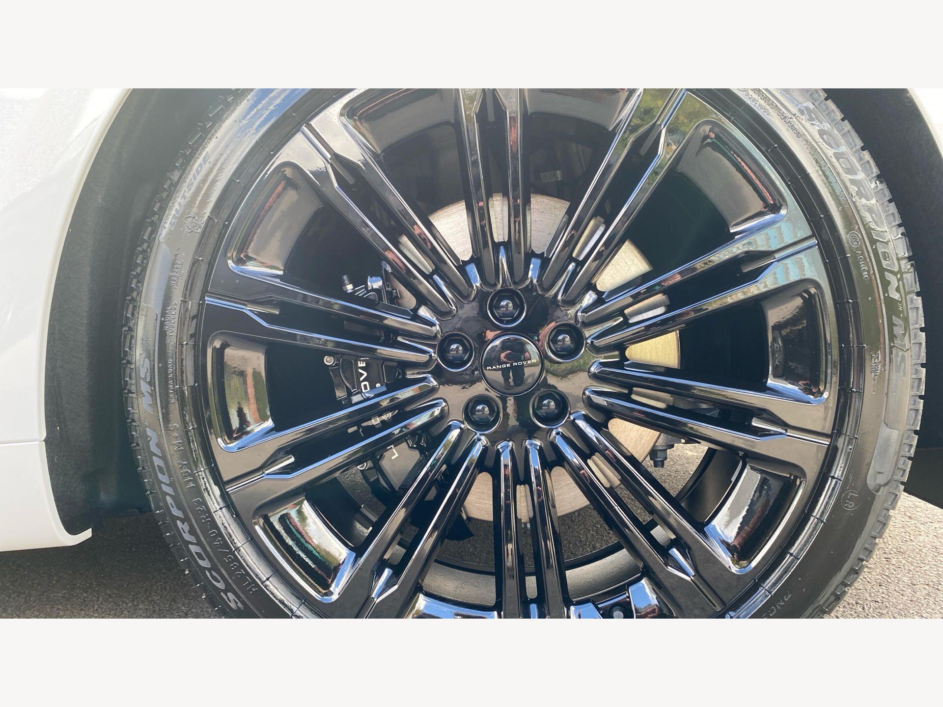 Land Rover Range Rover Sport view 9