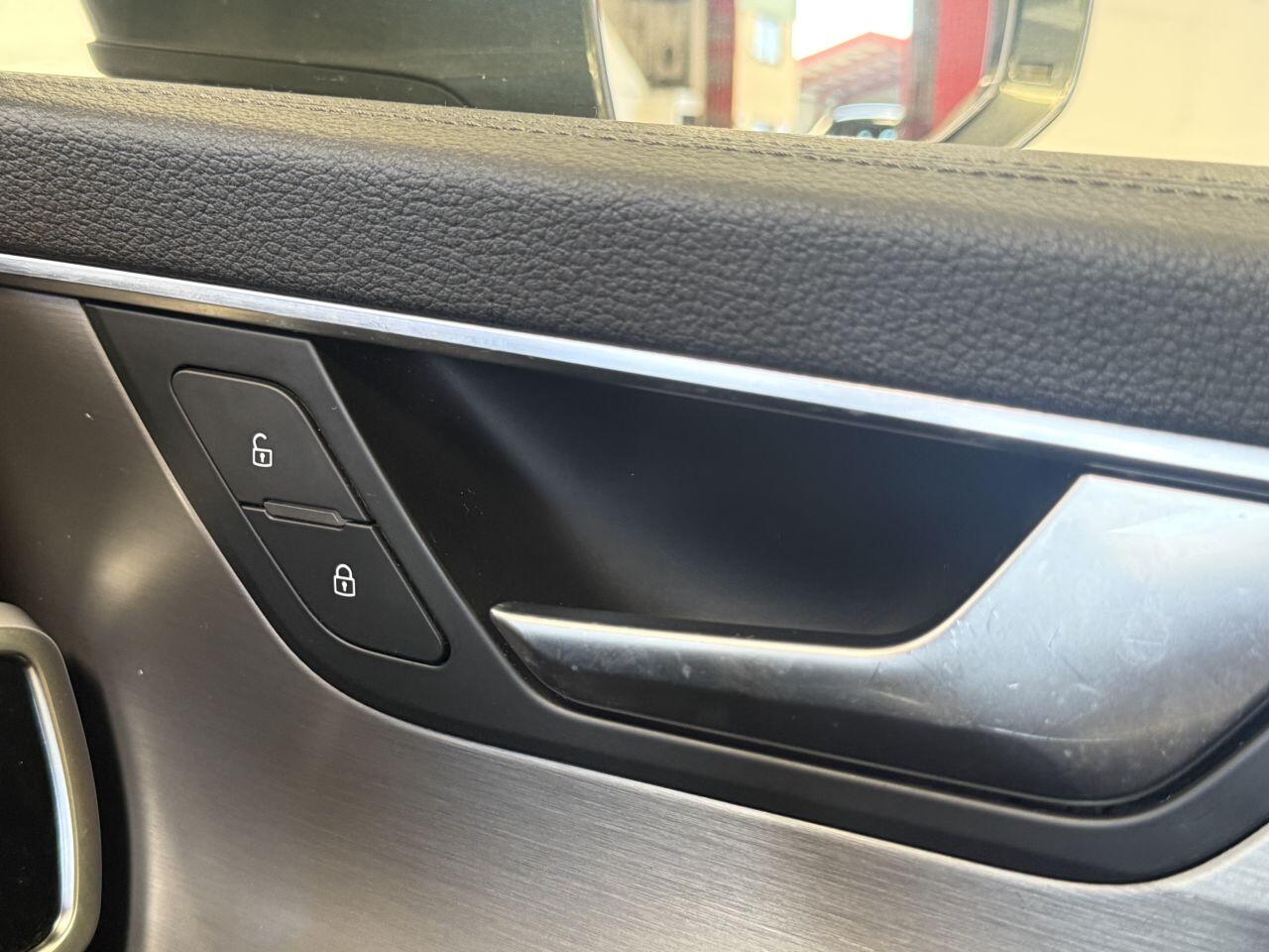 Audi A6 Avant view 43
