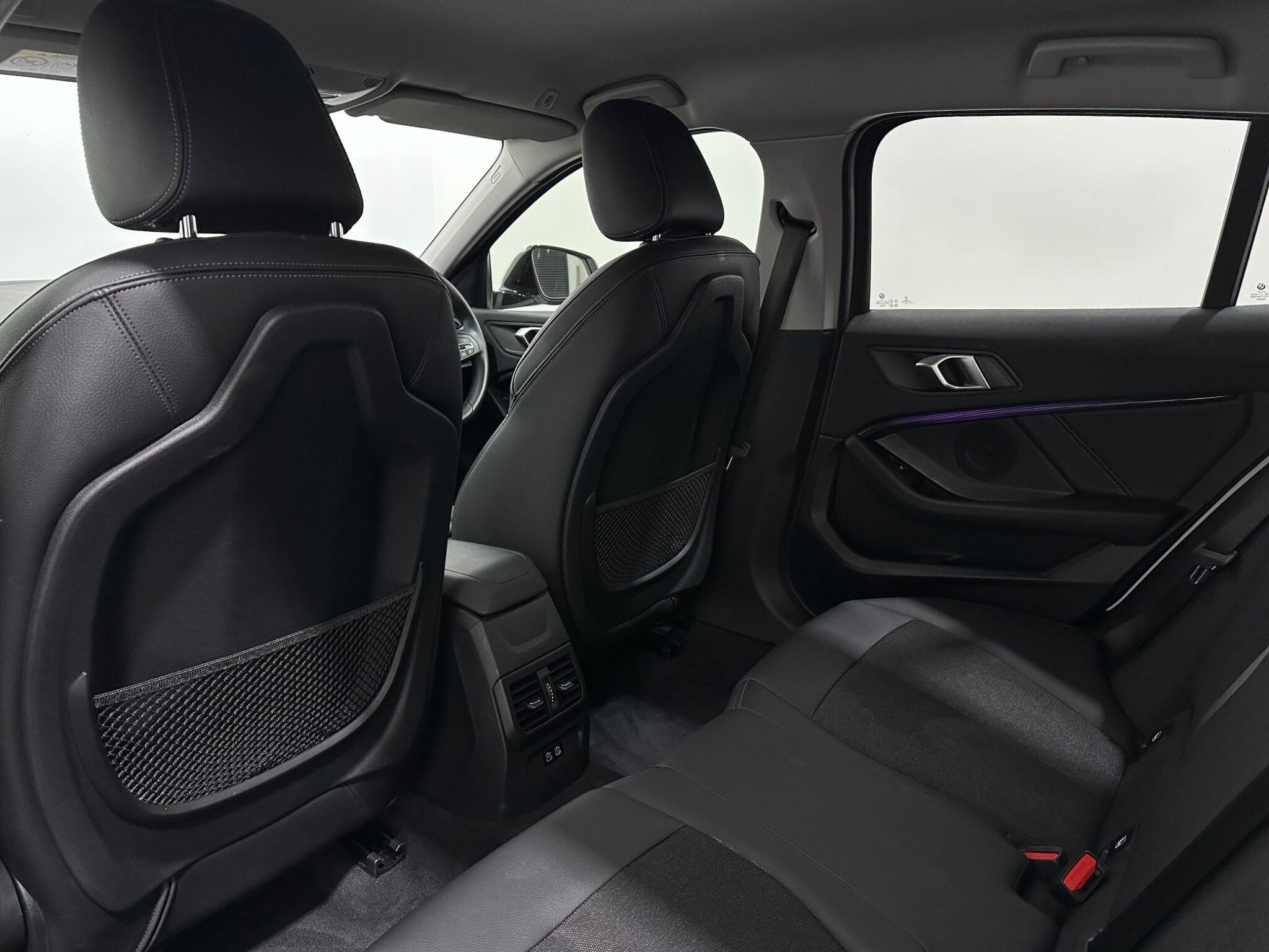 BMW 1 Series view 39