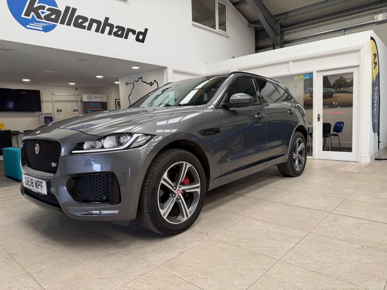 Jaguar F-Pace view 7
